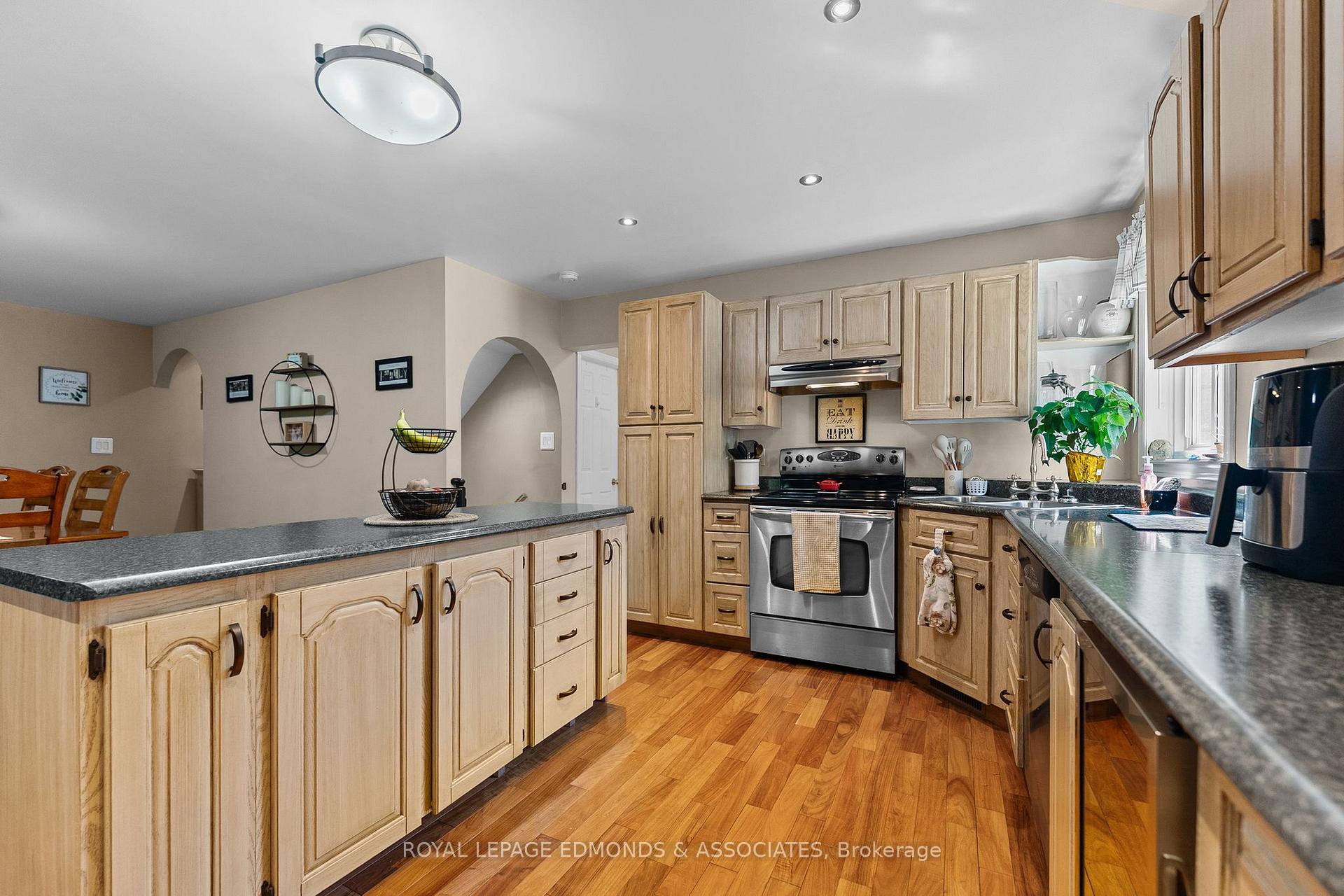 Photo 14 of 219 Zanders Road, Laurentian Valley, Laurentian Valley — HOMEH