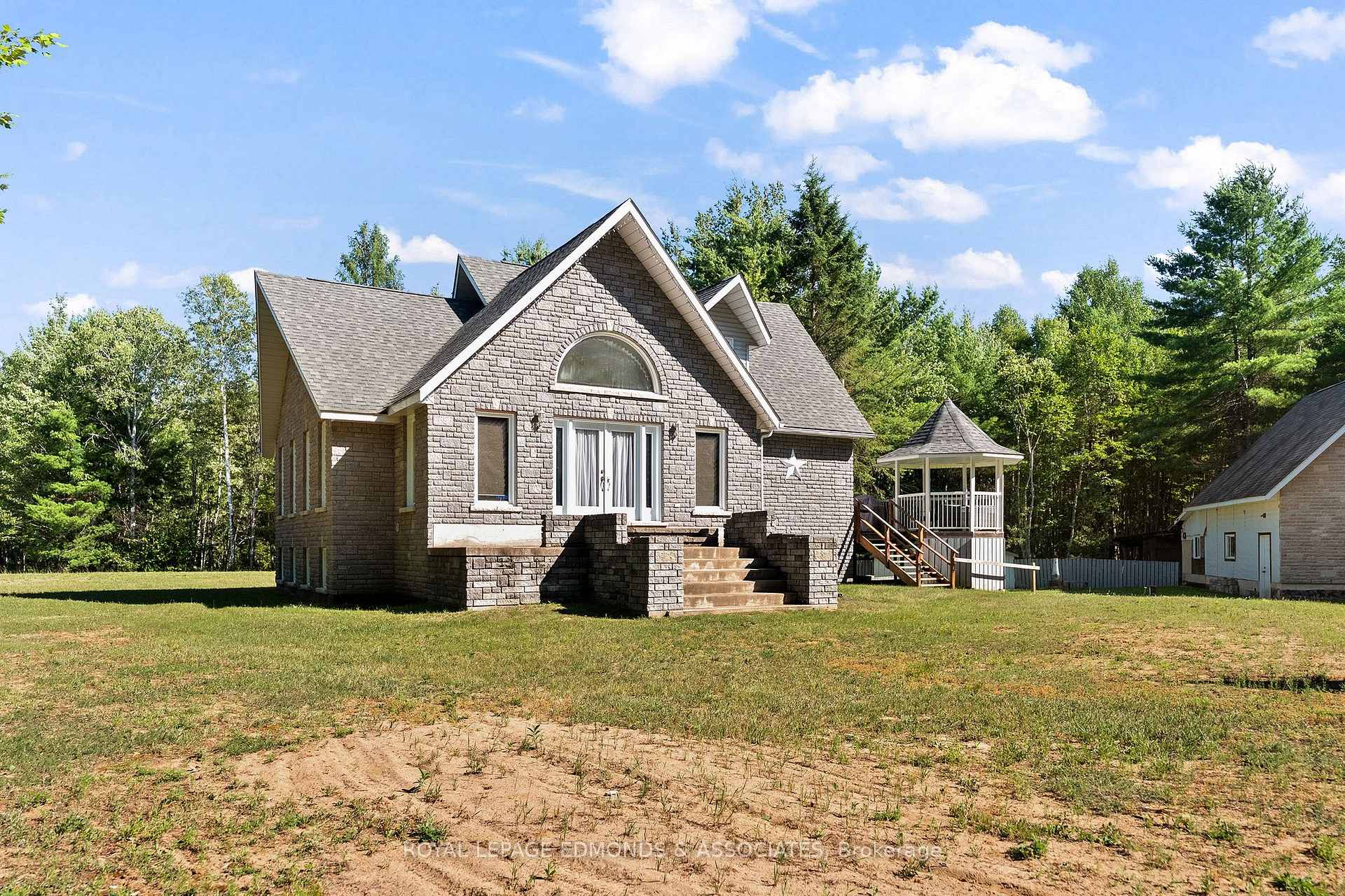 Photo 36 of 219 Zanders Road, Laurentian Valley, Laurentian Valley — HOMEH