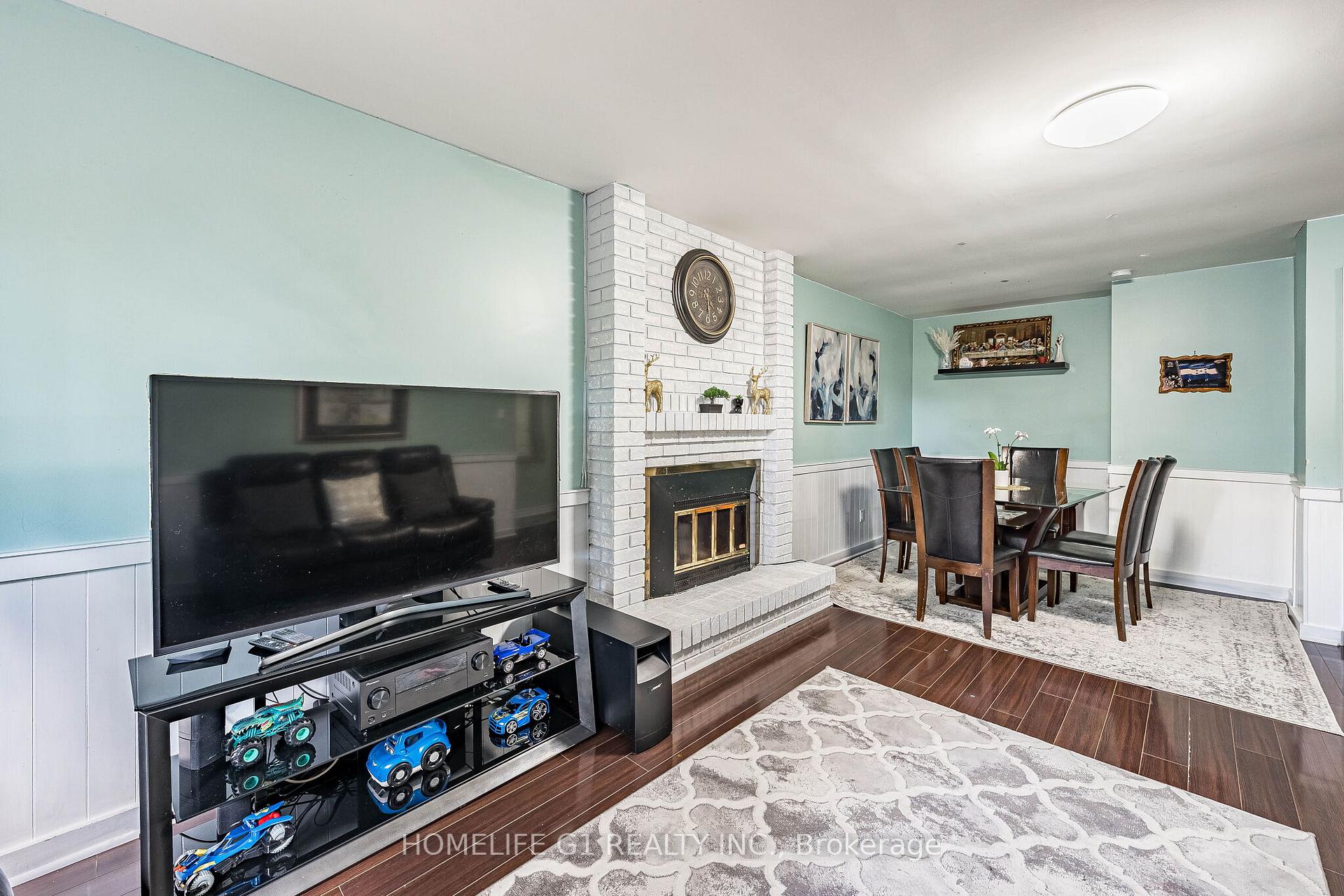 Photo 14 of 8 Holgate Court, Brampton, Heart Lake West — HOMEH