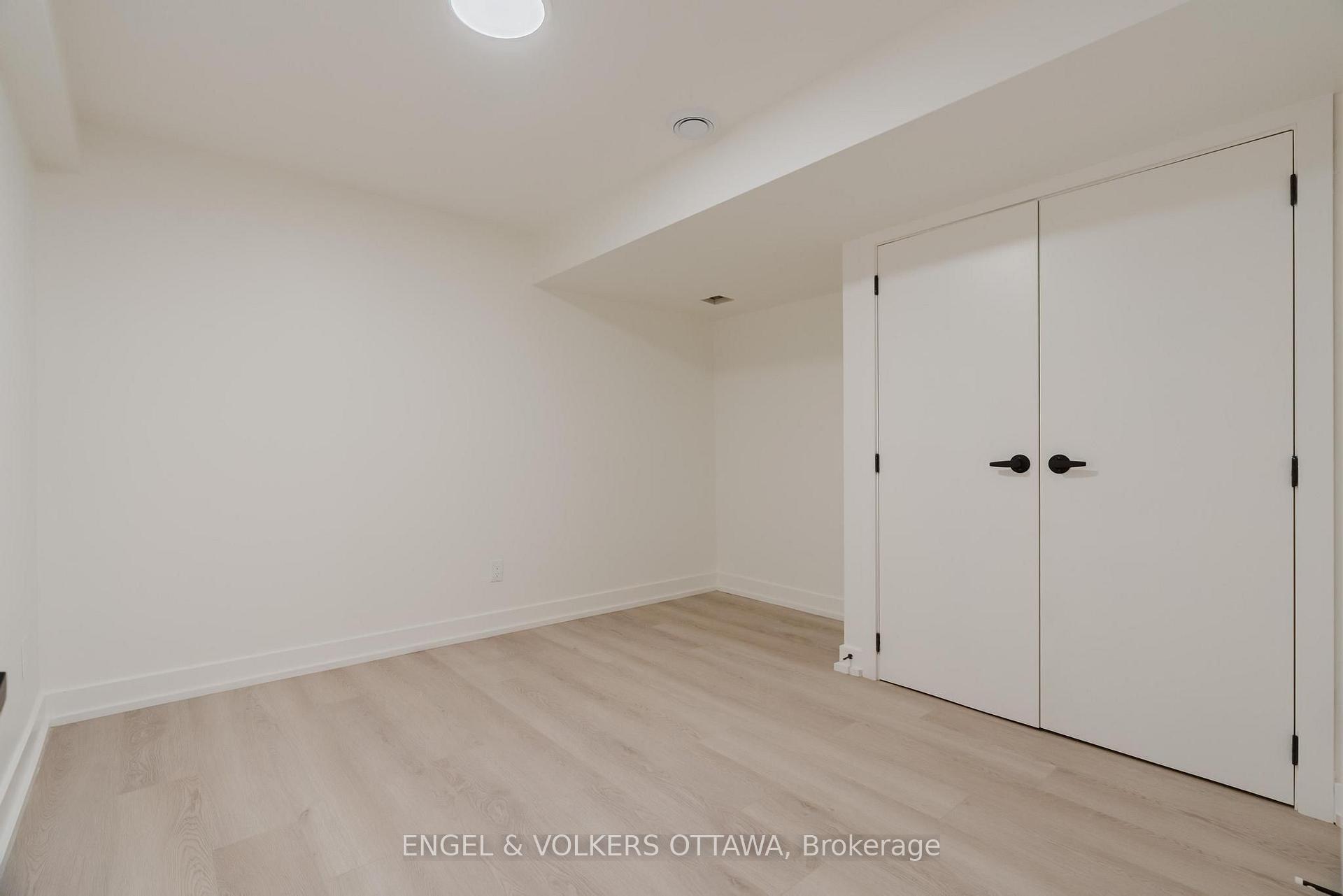 Photo 10 of Unit B, 1040 Maitland Avenue, Ottawa, Braemar Park — HOMEH