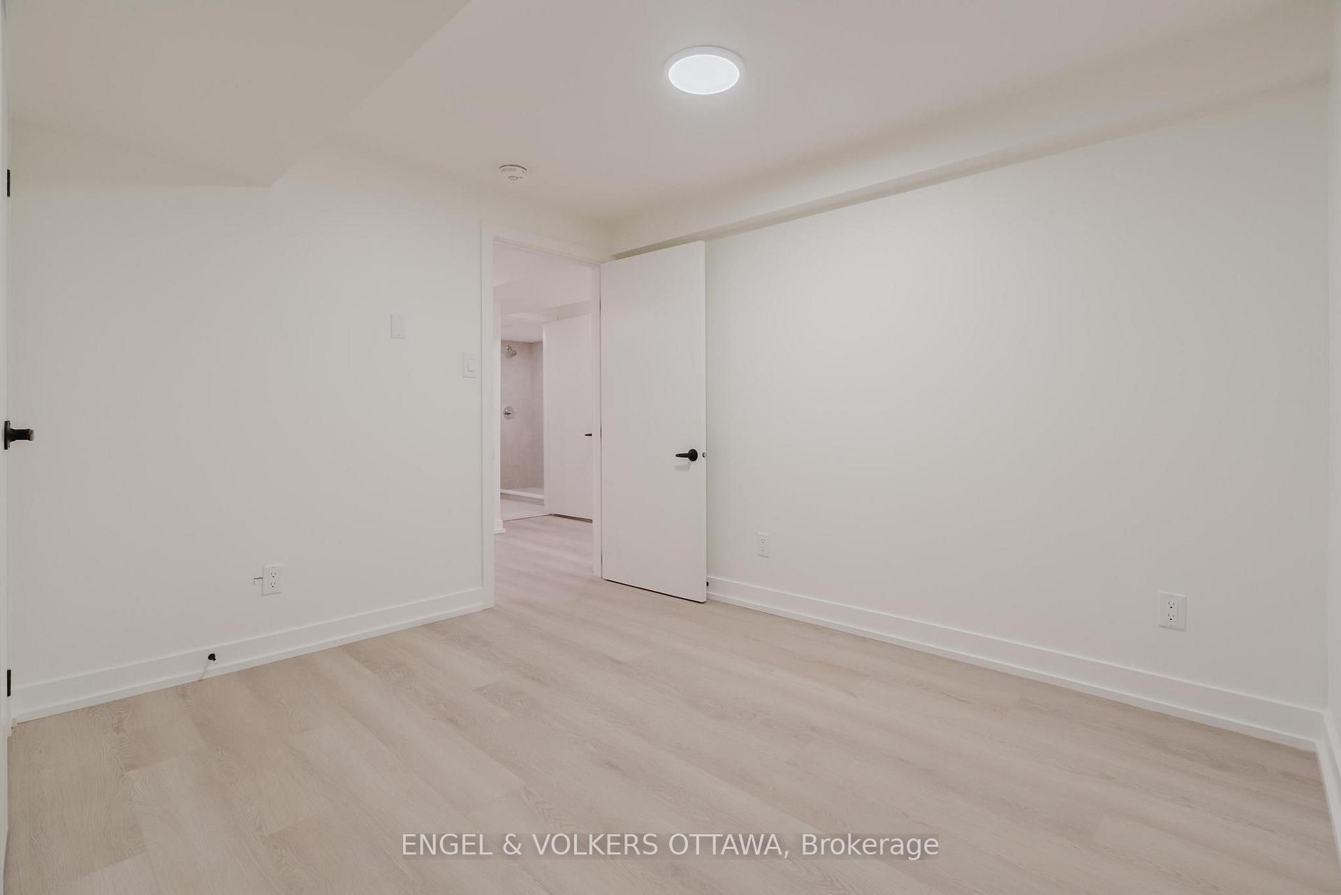 Photo 13 of Unit B, 1040 Maitland Avenue, Ottawa, Braemar Park — HOMEH