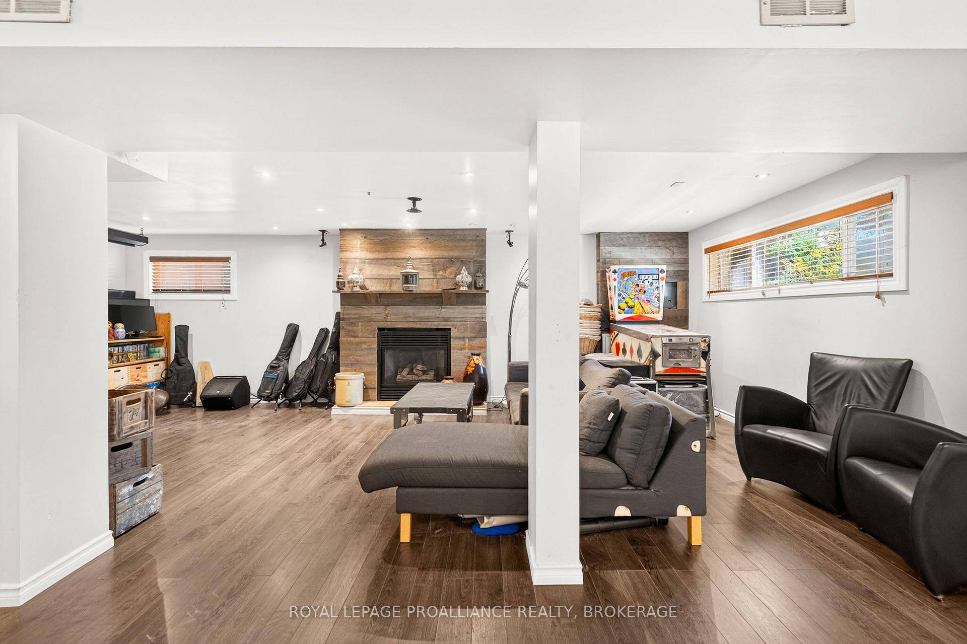Photo 18 of 2219 Mckendry Road, Kingston, City North of 401 — HOMEH