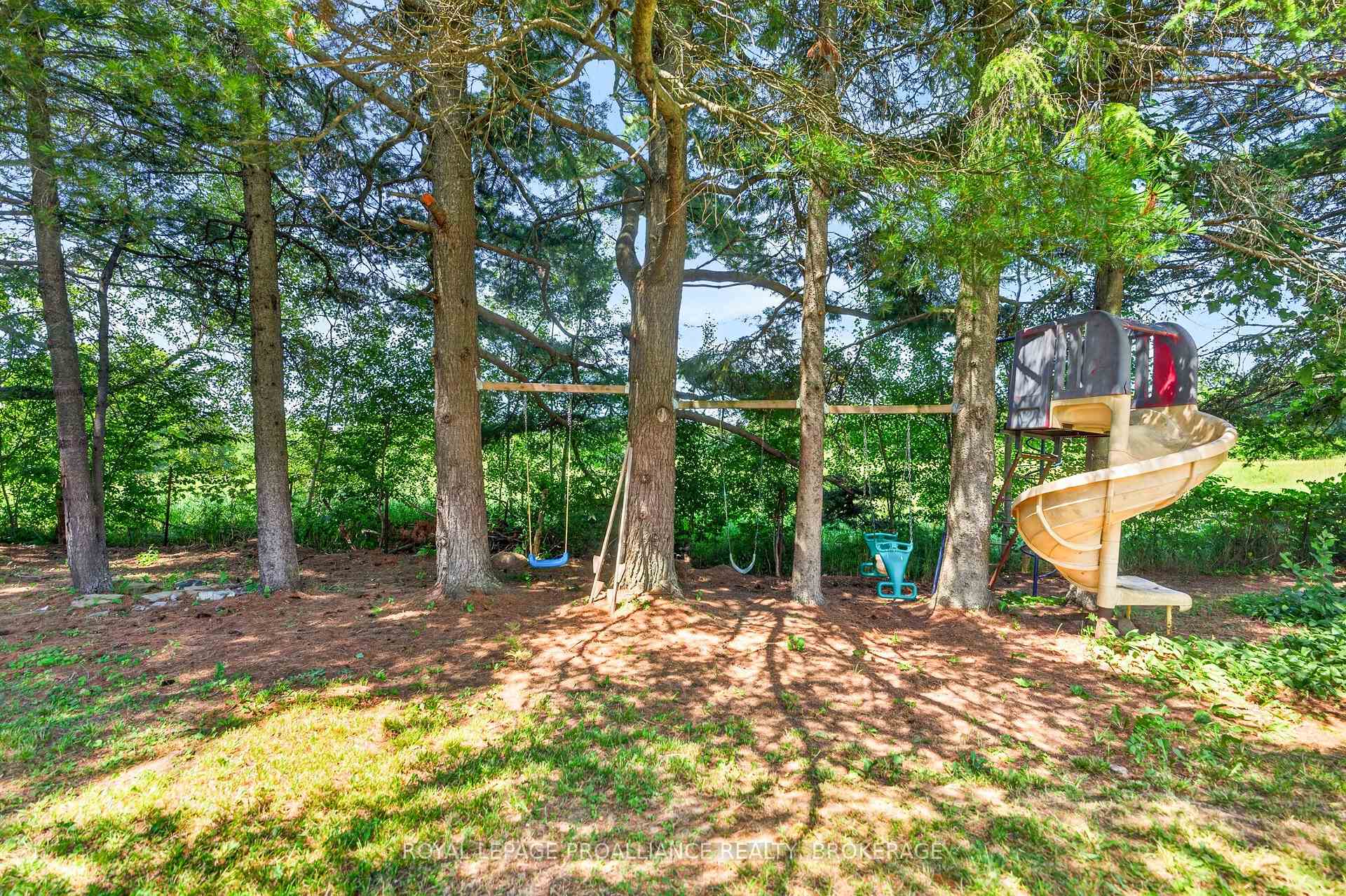 Photo 31 of 2219 Mckendry Road, Kingston, City North of 401 — HOMEH