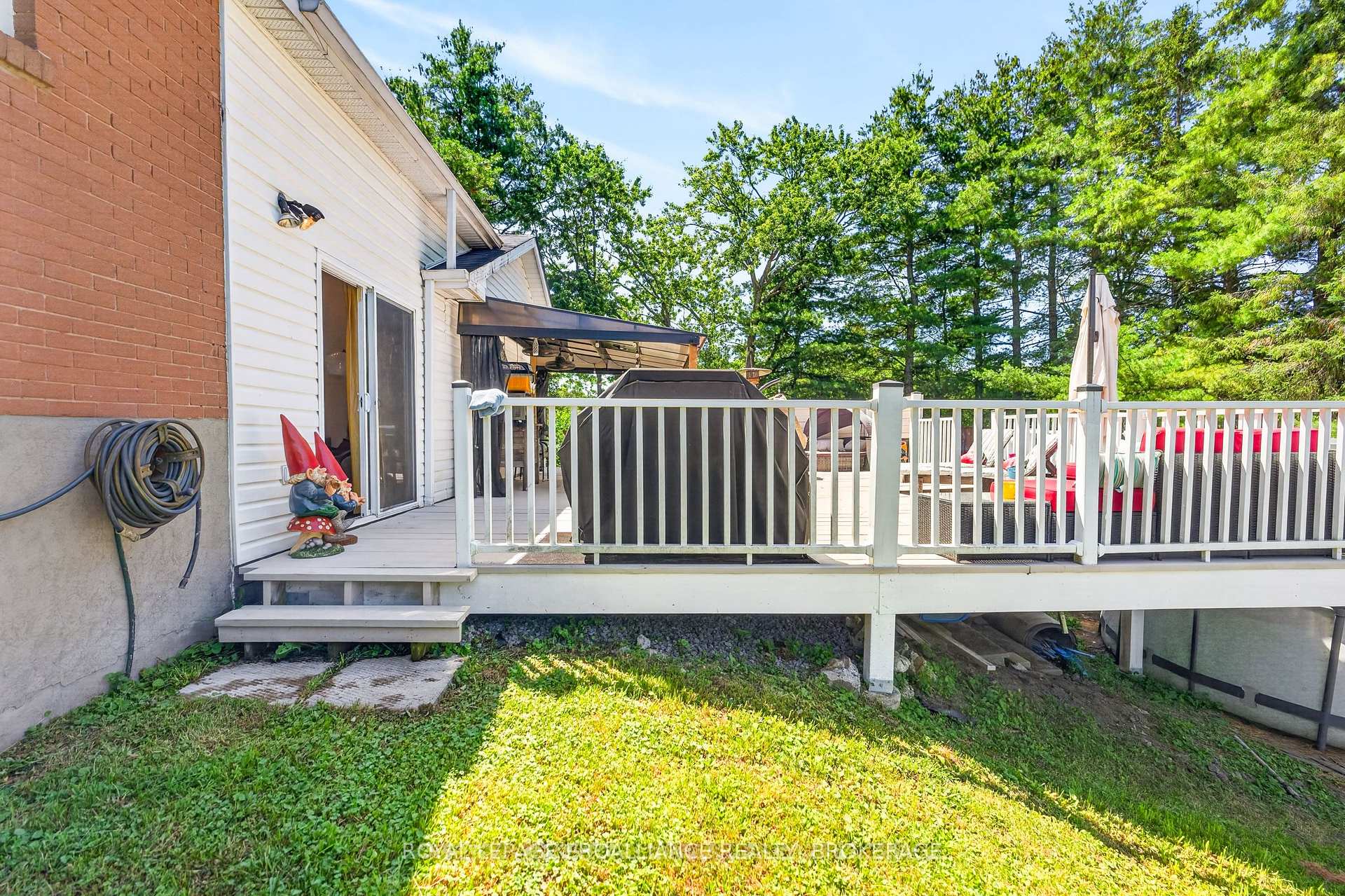 Photo 35 of 2219 Mckendry Road, Kingston, City North of 401 — HOMEH