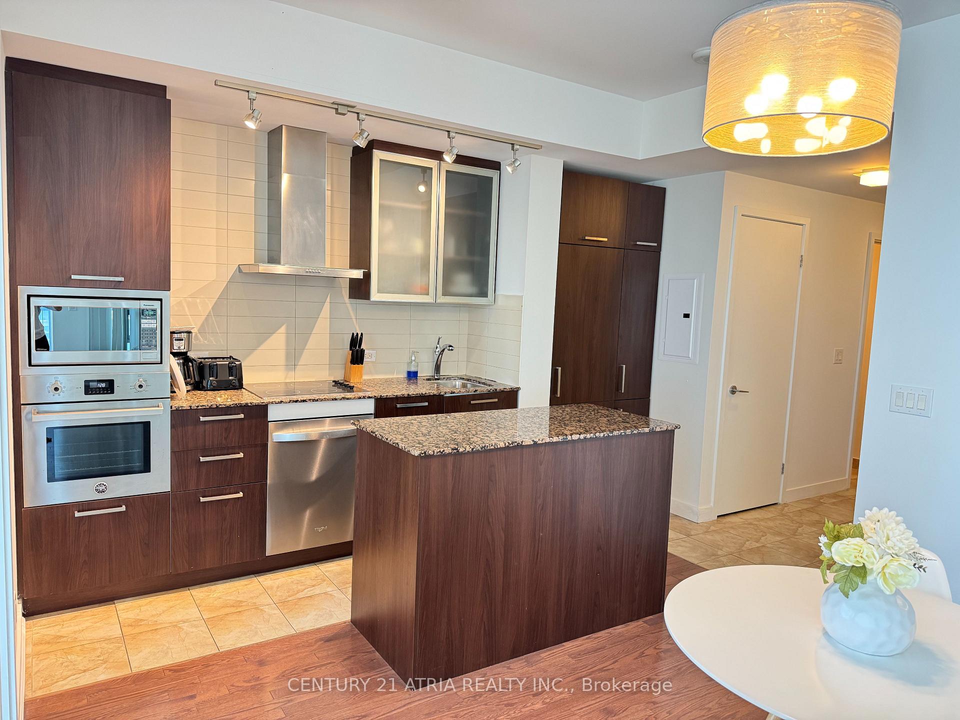 Photo 4 of Unit 1002, 14 York Street, Toronto, Waterfront Communities — HOMEH