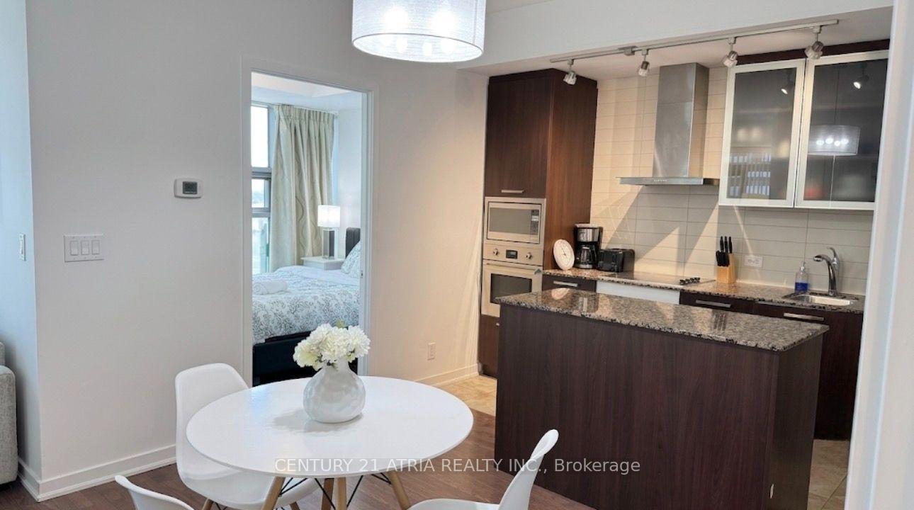 Photo 9 of Unit 1002, 14 York Street, Toronto, Waterfront Communities — HOMEH