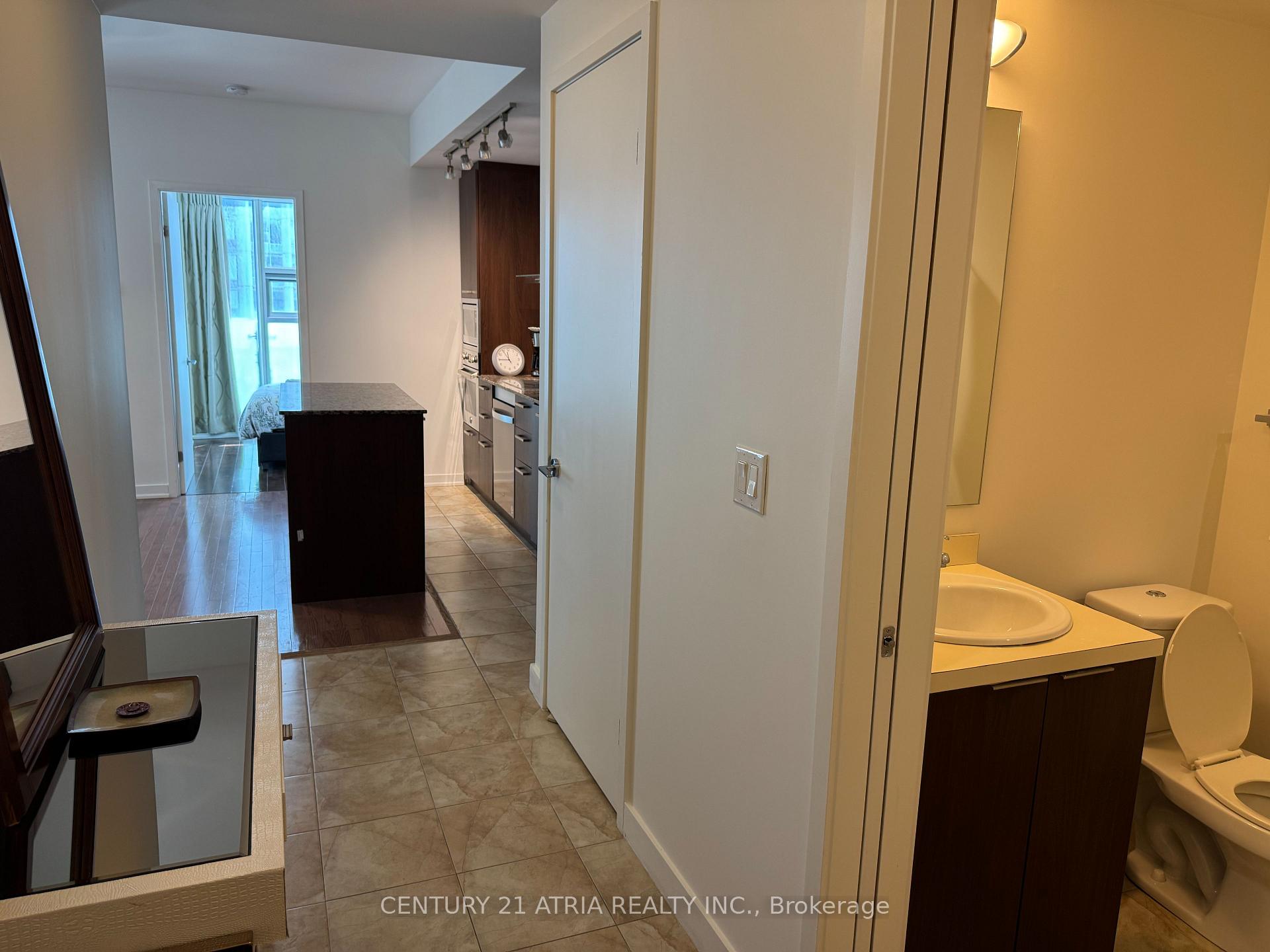 Photo 16 of Unit 1002, 14 York Street, Toronto, Waterfront Communities — HOMEH