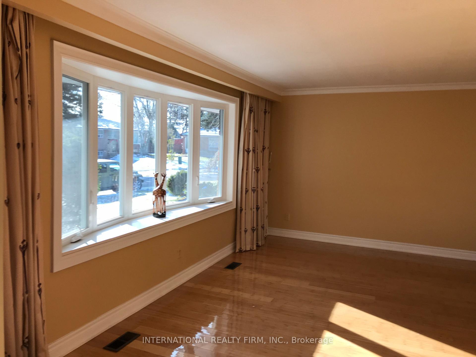 Photo 4 of Unit Upper Unit, 11 Misthollow Square, Scarborough, Morningside — HOMEH