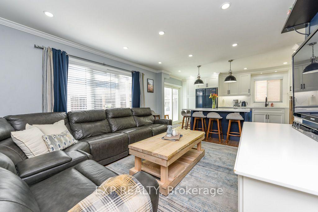Photo 9 of 65 Jessop Drive, Brampton, Fletcher's Meadow — HOMEH