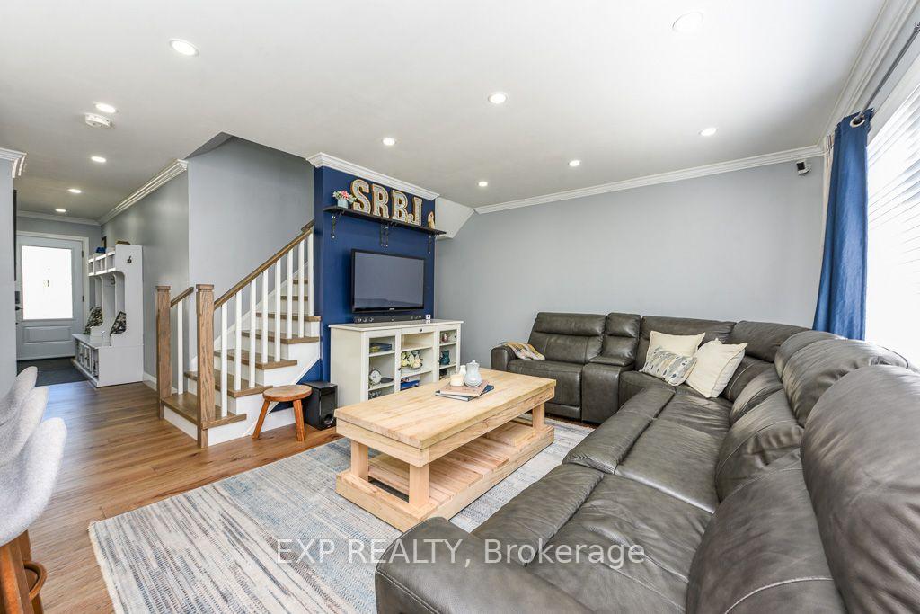 Photo 10 of 65 Jessop Drive, Brampton, Fletcher's Meadow — HOMEH