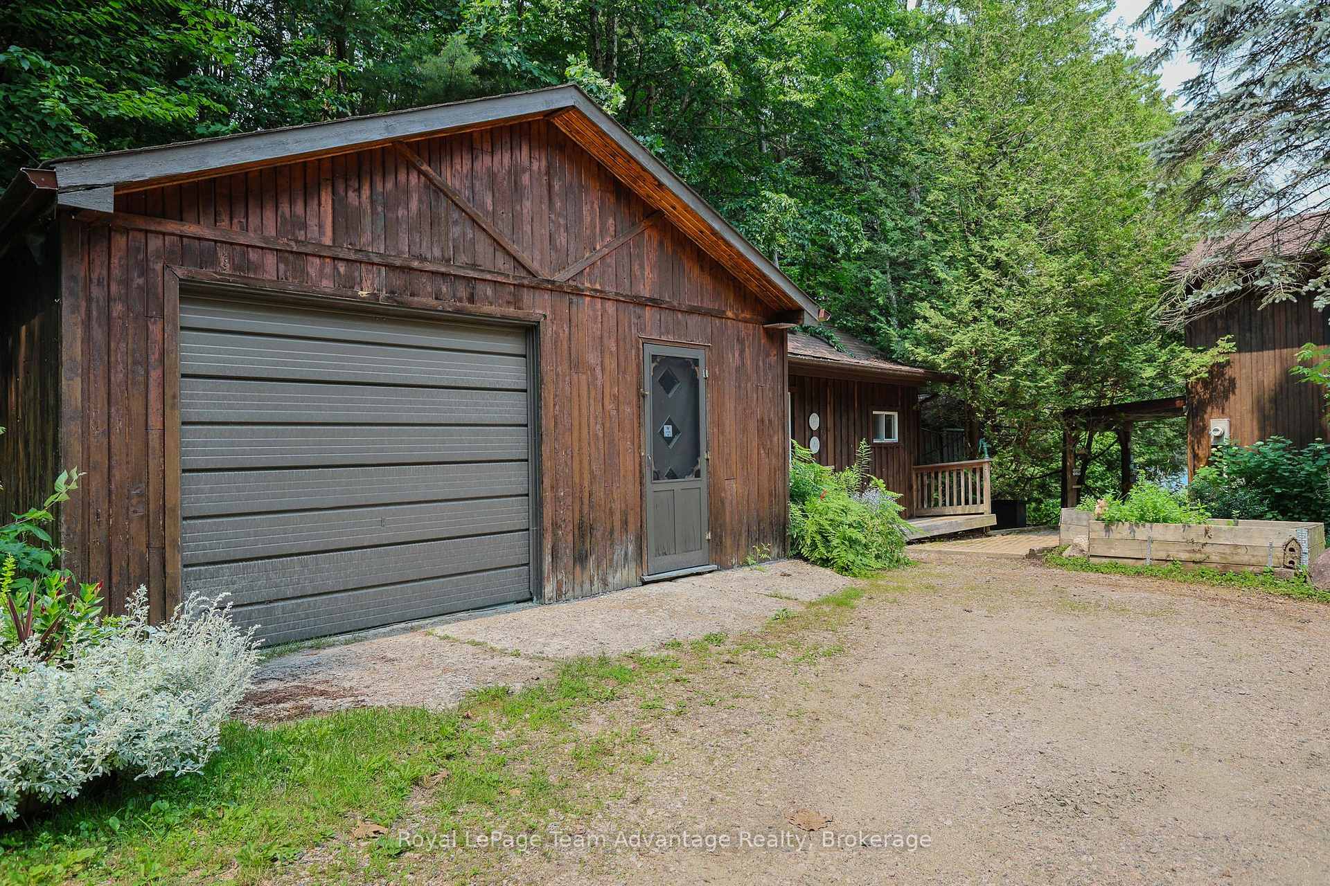 Photo 8 of 30 Bartlett Drive, Seguin — HOMEH