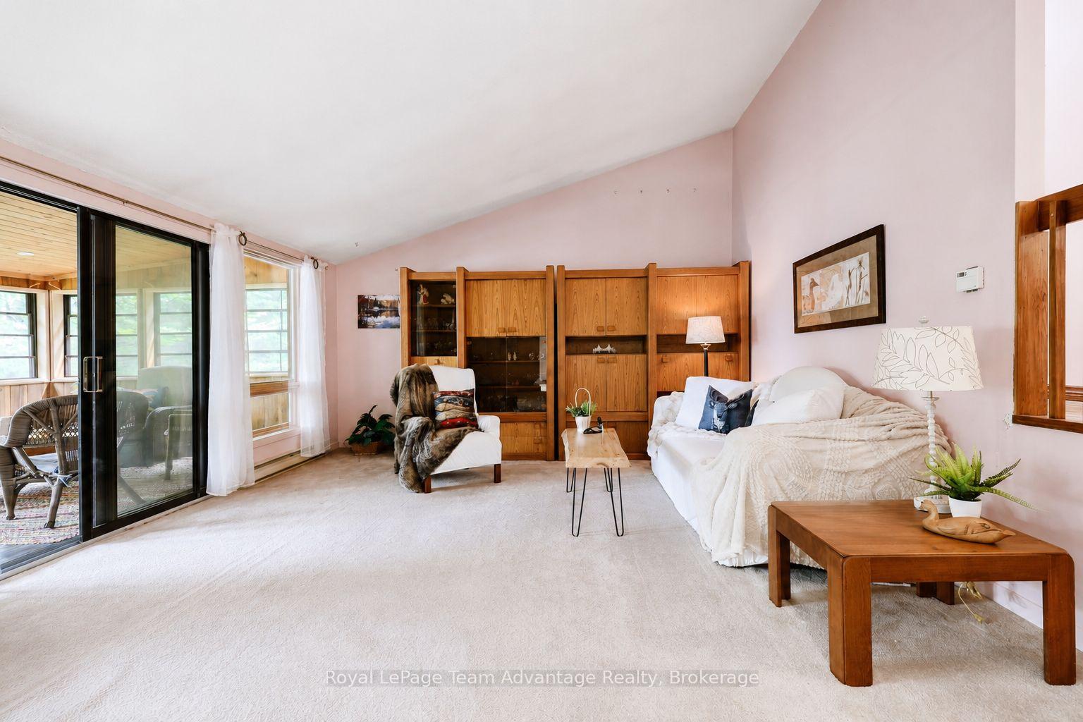 Photo 9 of 30 Bartlett Drive, Seguin — HOMEH