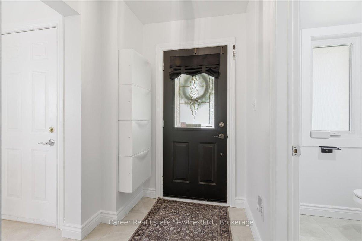 Photo 3 of 17 Rickaby Street, Clarington, Bowmanville — HOMEH