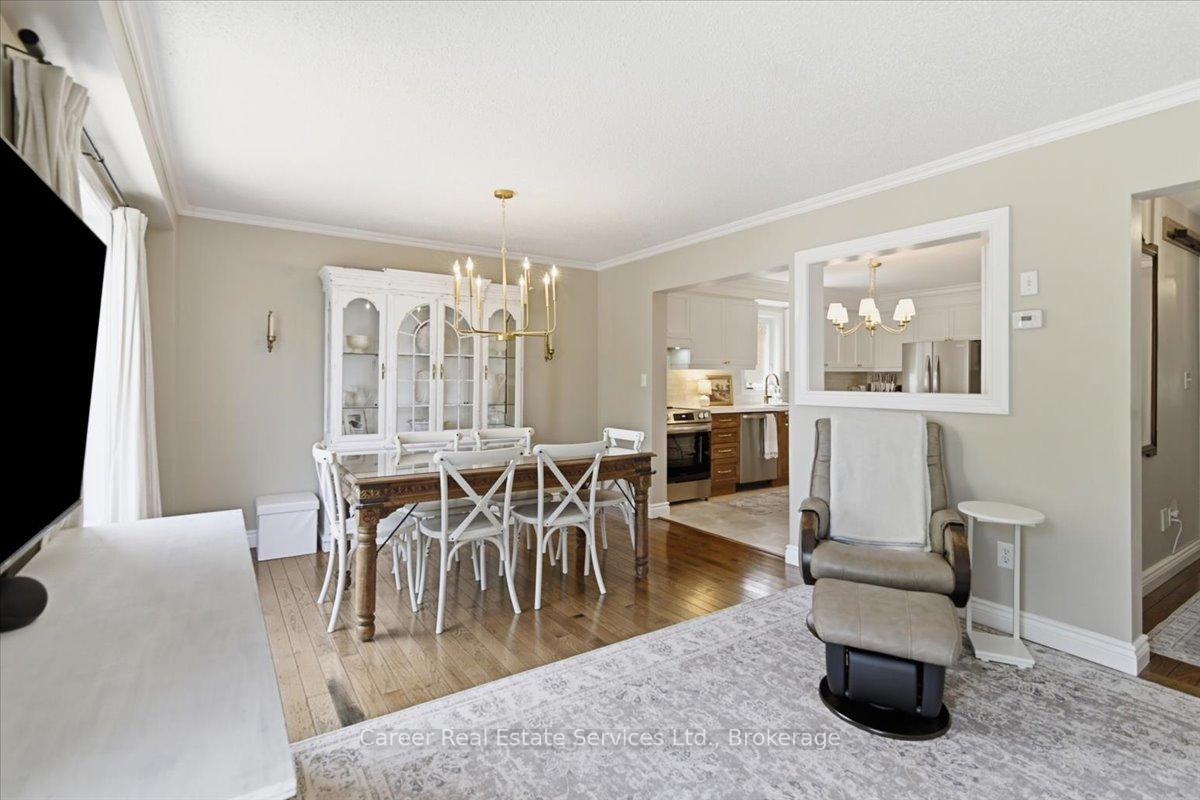 Photo 10 of 17 Rickaby Street, Clarington, Bowmanville — HOMEH