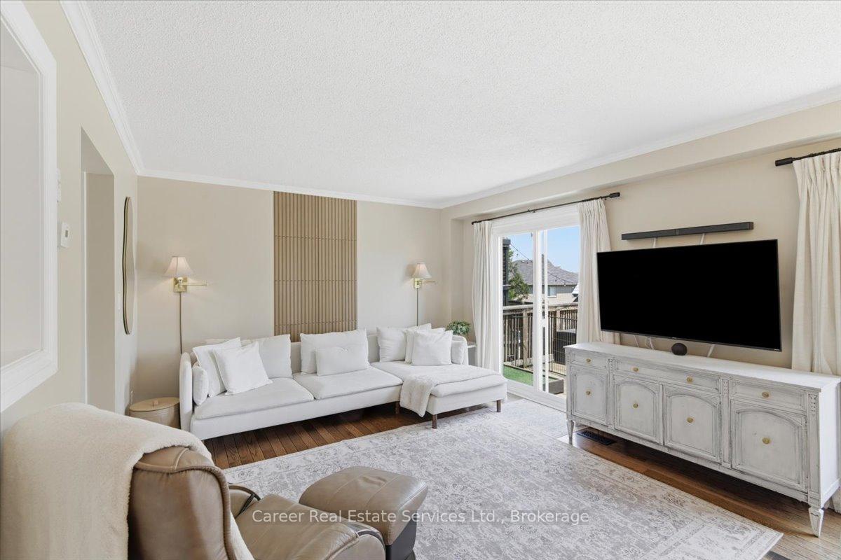 Photo 12 of 17 Rickaby Street, Clarington, Bowmanville — HOMEH