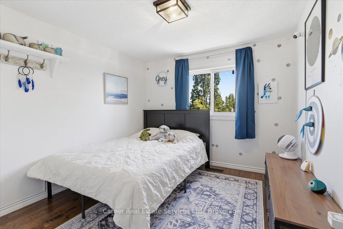 Photo 18 of 17 Rickaby Street, Clarington, Bowmanville — HOMEH