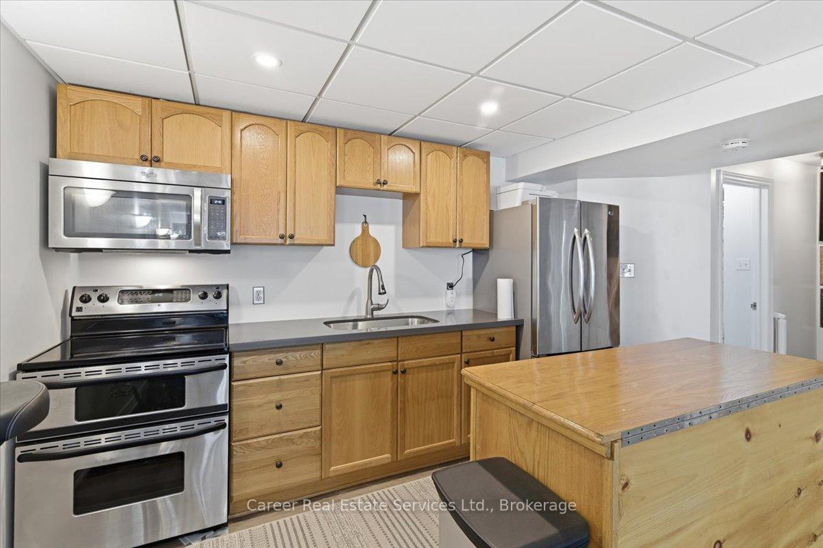 Photo 24 of 17 Rickaby Street, Clarington, Bowmanville — HOMEH