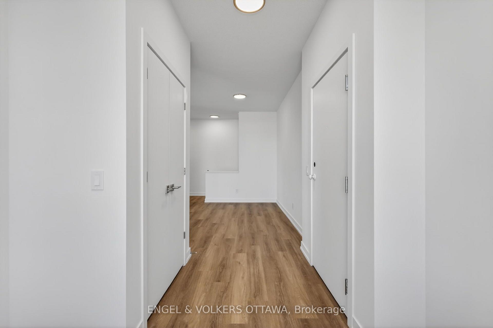 Photo 13 of 124 Stardust Private, Ottawa, Leitrim — HOMEH