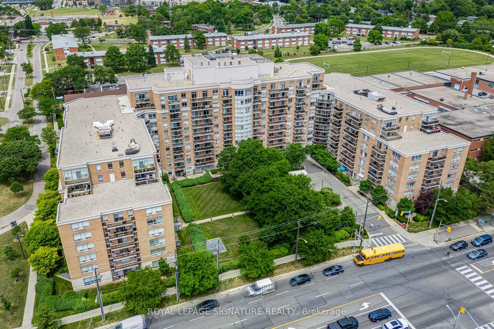 Front of Unit 106, 650 Lawrence Avenue W