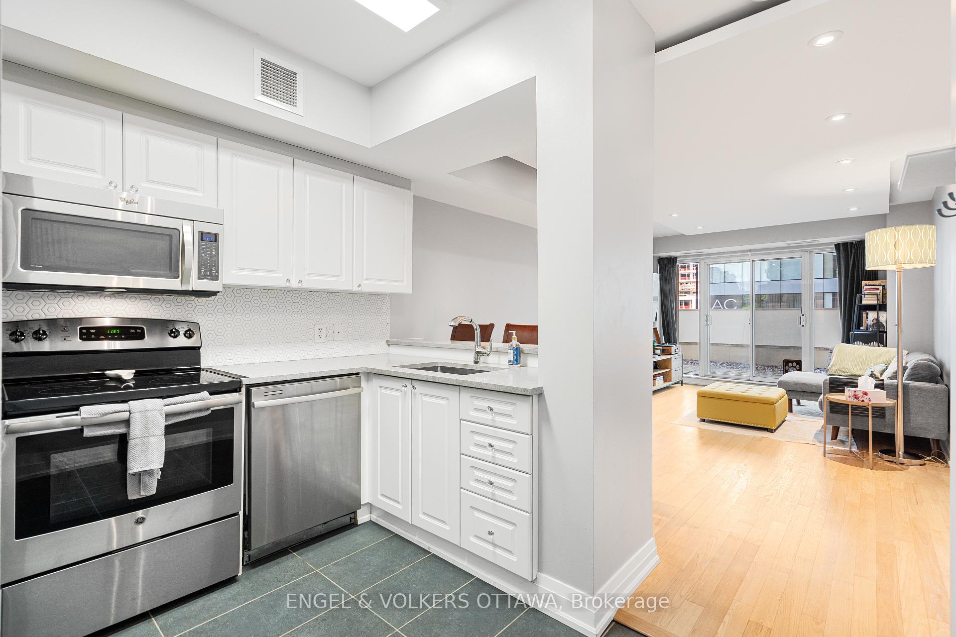 Photo 6 of Unit 202, 200 Rideau Street, Ottawa, Sandy Hill — HOMEH