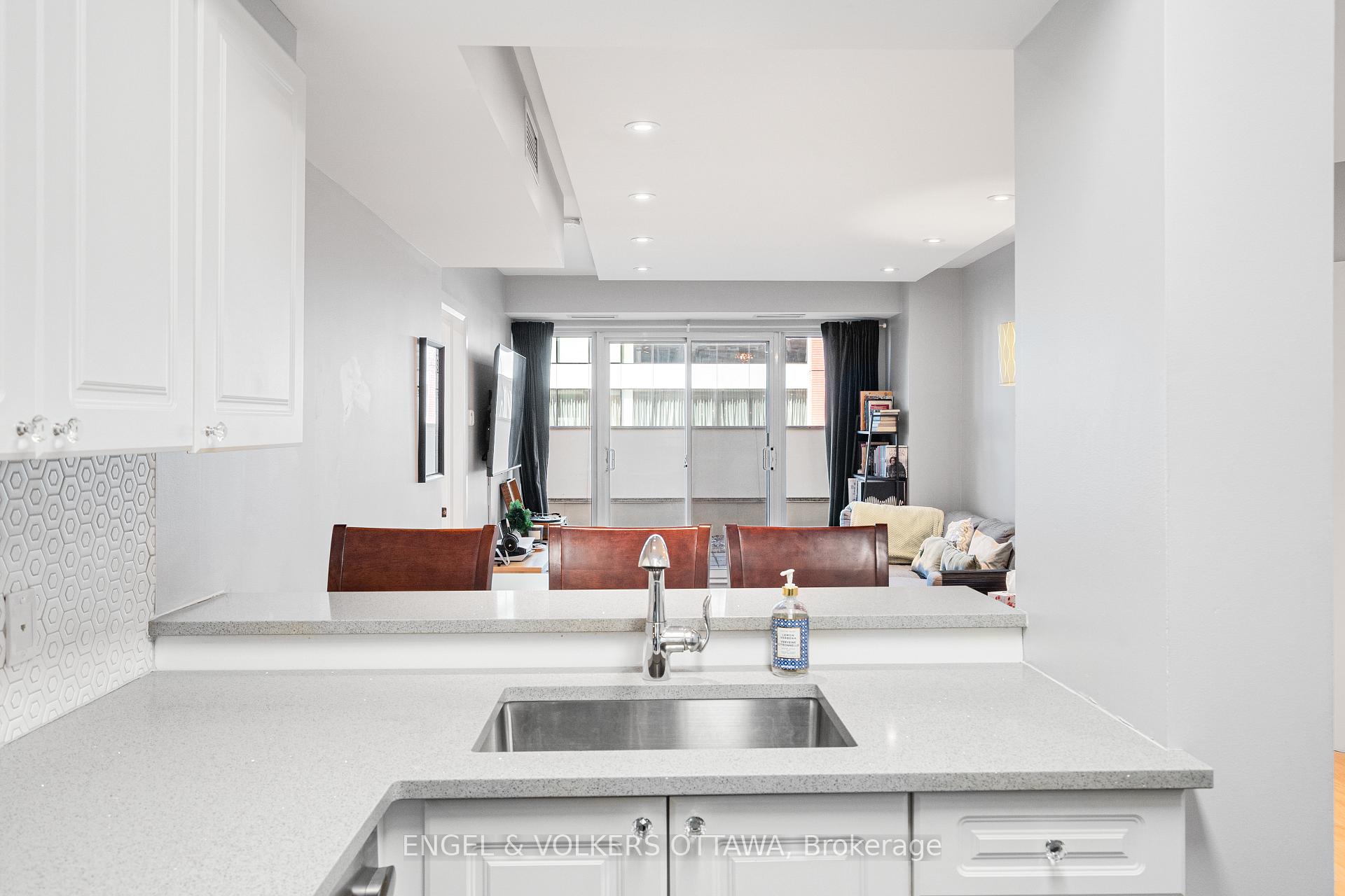 Photo 10 of Unit 202, 200 Rideau Street, Ottawa, Sandy Hill — HOMEH