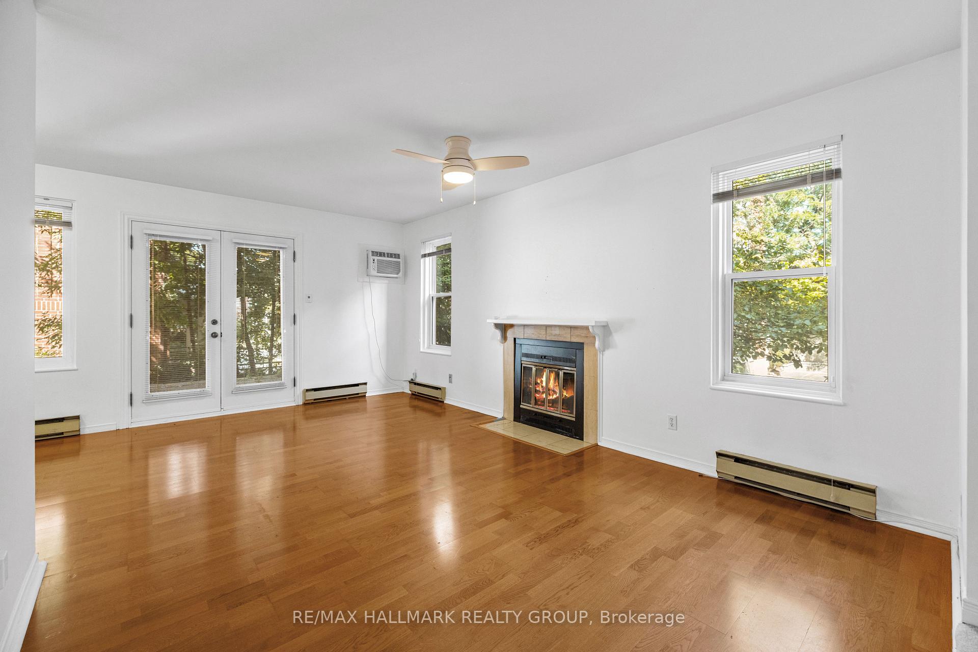 Photo 4 of Unit 2, 19 Montcalm Street, Ottawa, Ottawa East — HOMEH