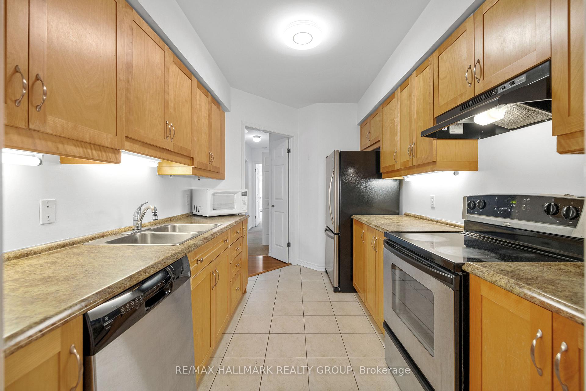 Photo 10 of Unit 2, 19 Montcalm Street, Ottawa, Ottawa East — HOMEH