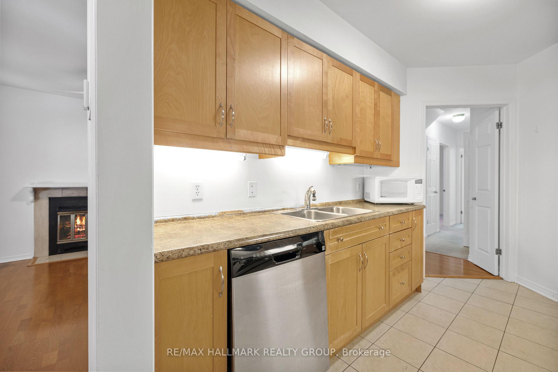 Photo 12 of Unit 2, 19 Montcalm Street, Ottawa, Ottawa East — HOMEH