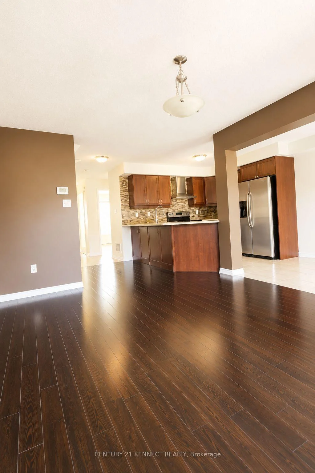 Photo 6 of 84 Gas Lamp Lane, Markham, Cornell — HOMEH