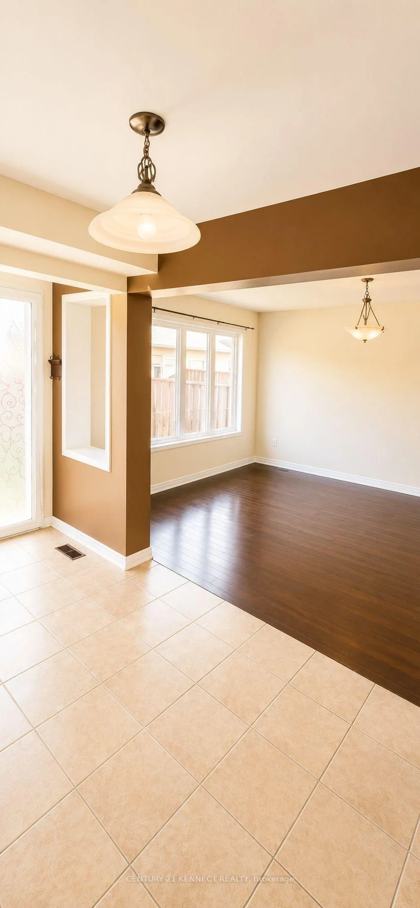 Photo 8 of 84 Gas Lamp Lane, Markham, Cornell — HOMEH