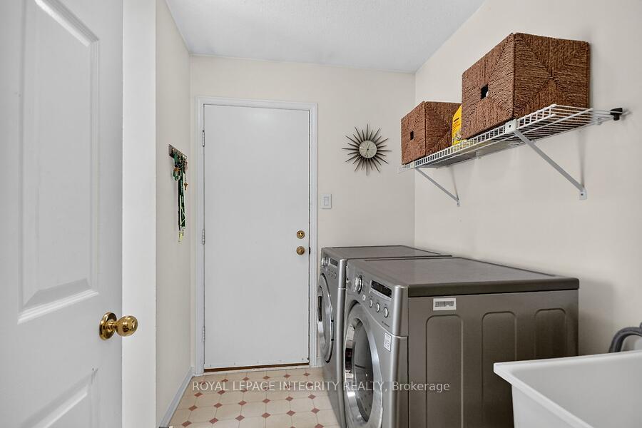 Photo 15 of 76 Saddlehorn Crescent, Ottawa, Kanata - Bridlewood — HOMEH