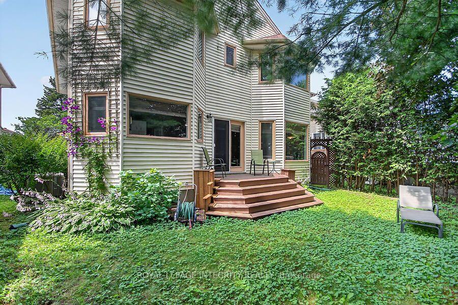 Photo 17 of 76 Saddlehorn Crescent, Ottawa, Kanata - Bridlewood — HOMEH