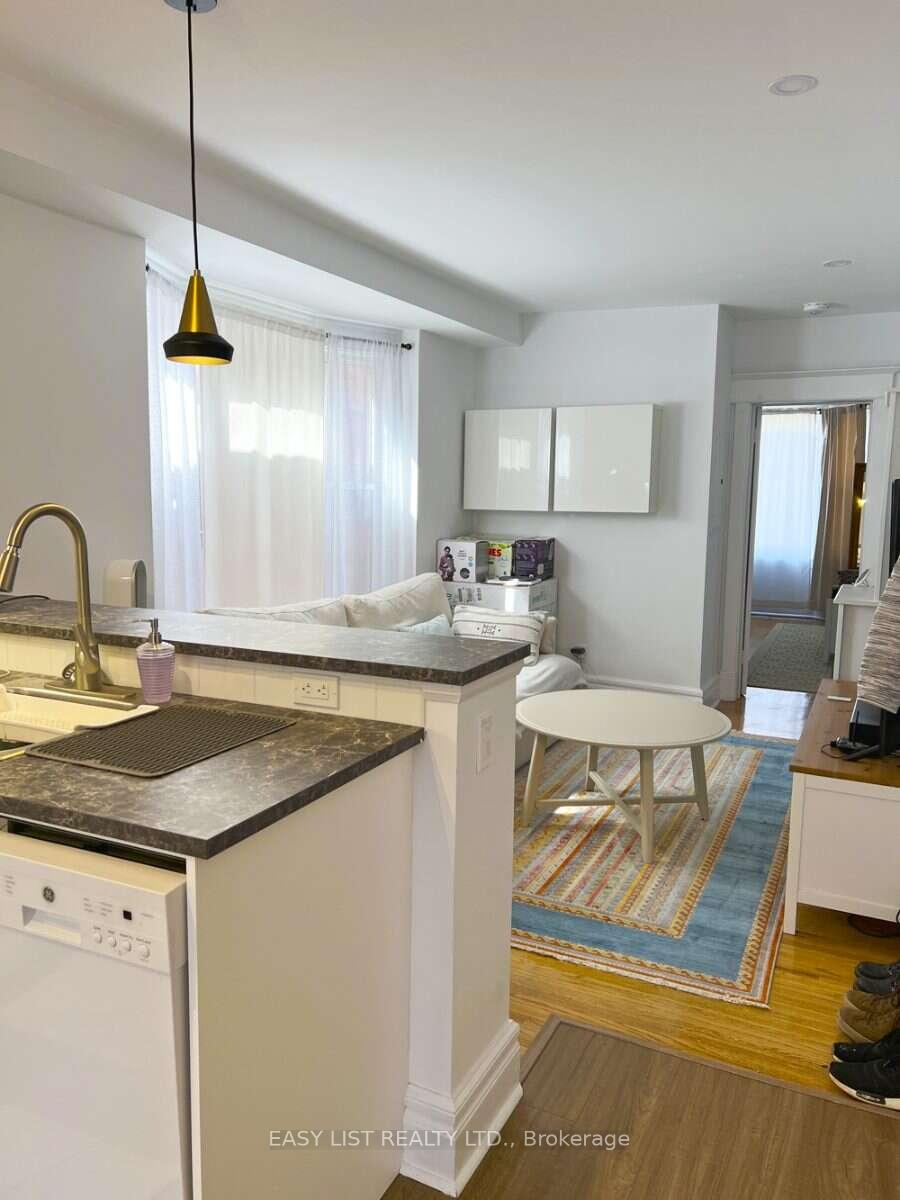 Photo 3 of Unit 2, 5 Garnock Avenue, Toronto, North Riverdale — HOMEH