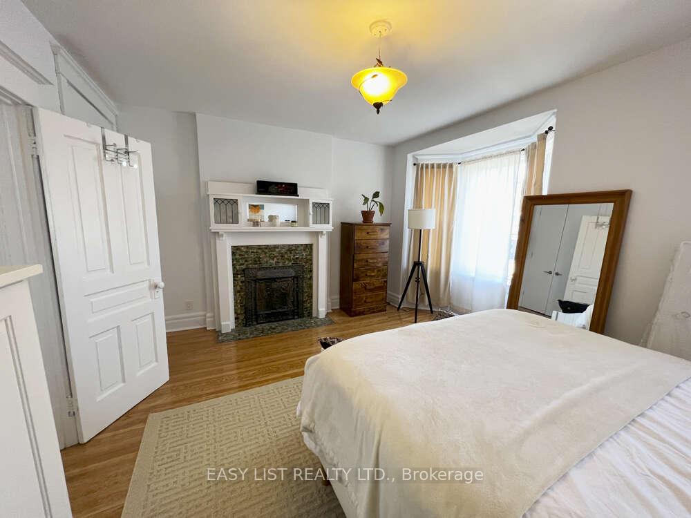 Photo 8 of Unit 2, 5 Garnock Avenue, Toronto, North Riverdale — HOMEH