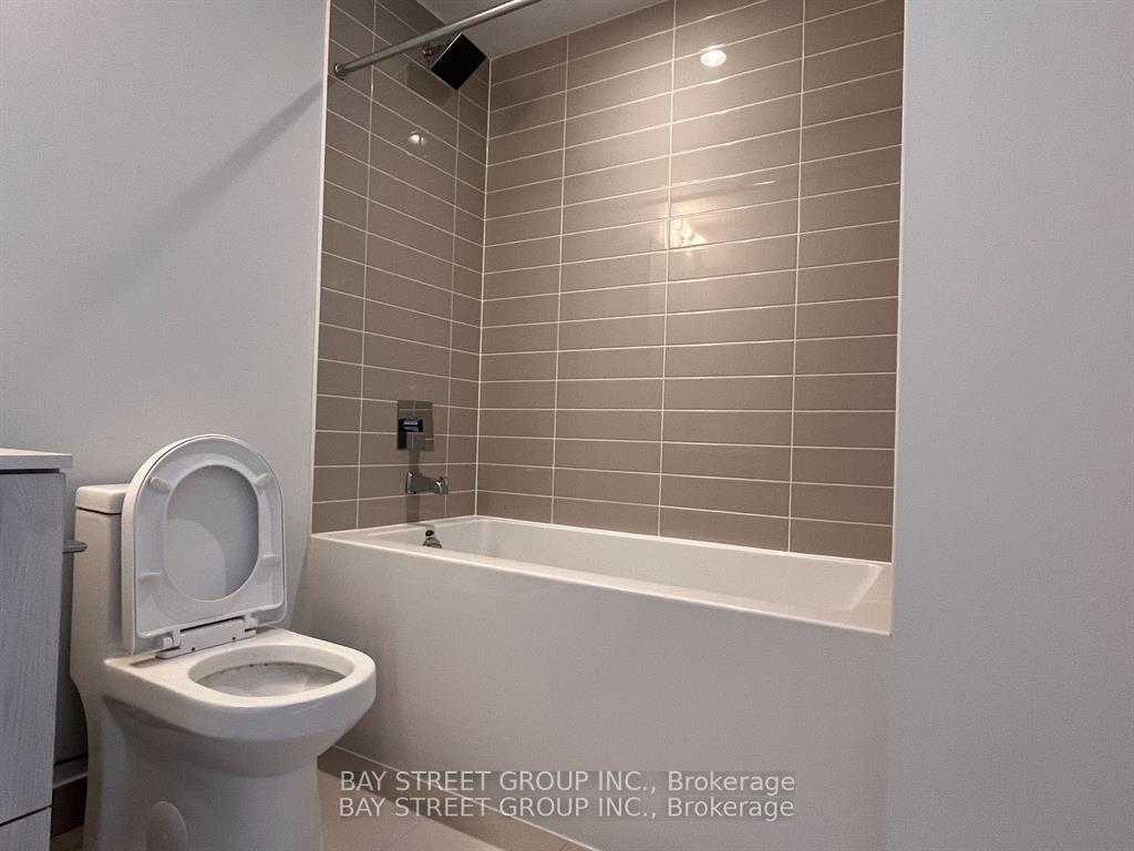 Photo 5 of Unit 1705, 181 Dundas Street E, Toronto, Church-Yonge Corridor — HOMEH