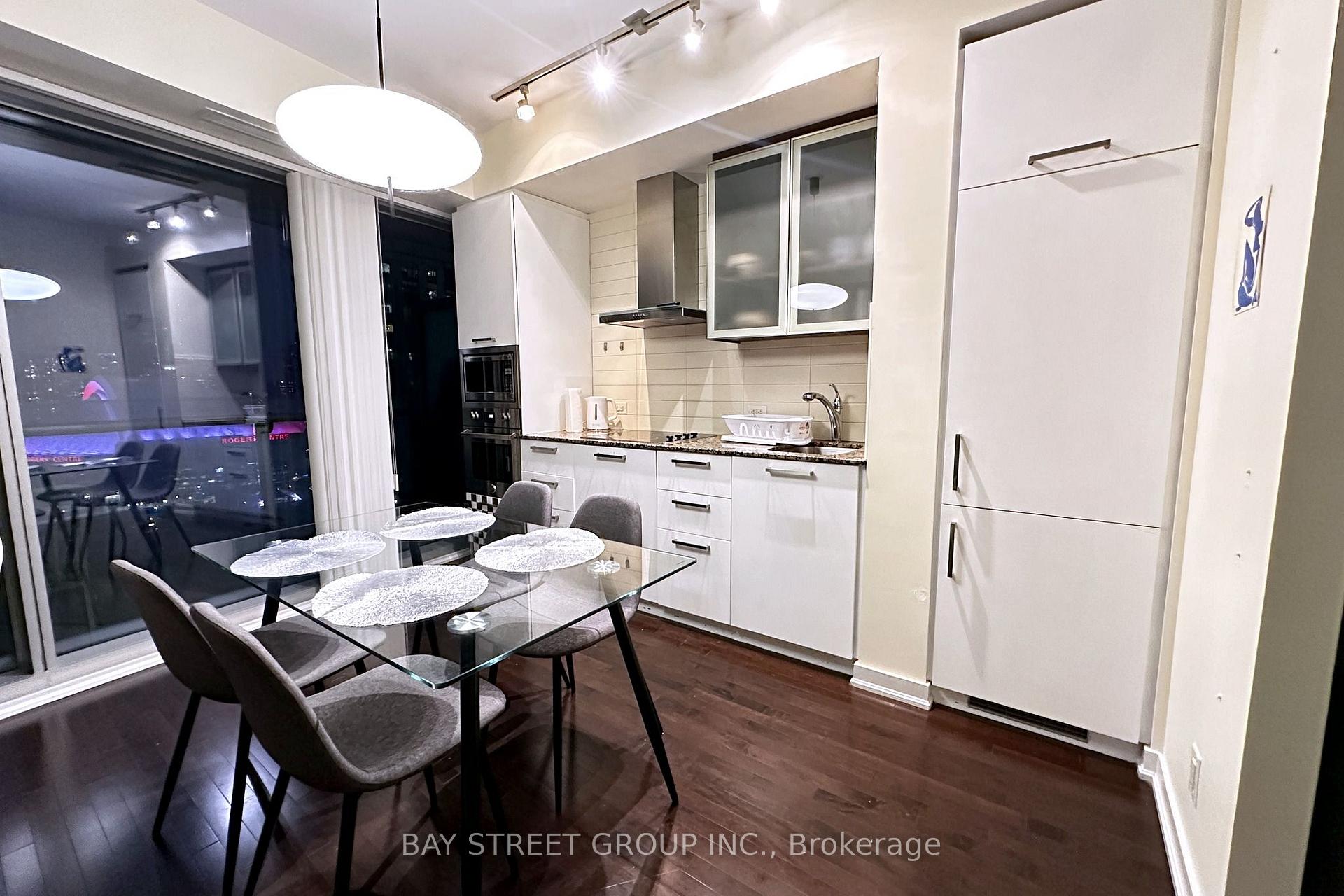 Photo 3 of Unit 2406, 14 York Street, Toronto, Waterfront Communities — HOMEH