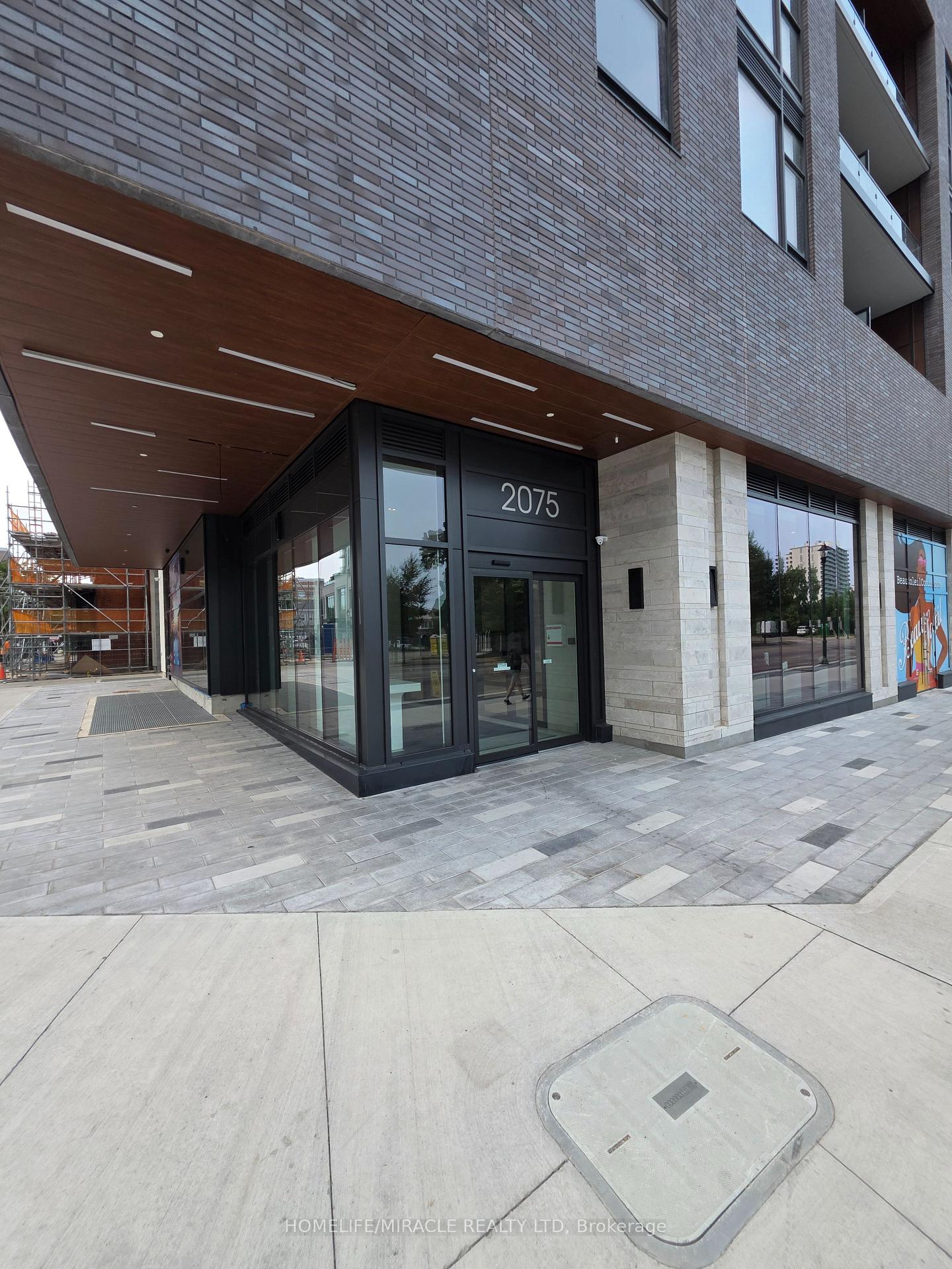 Photo 3 of 2075 Lakeshore Road, Burlington, Brant — HOMEH