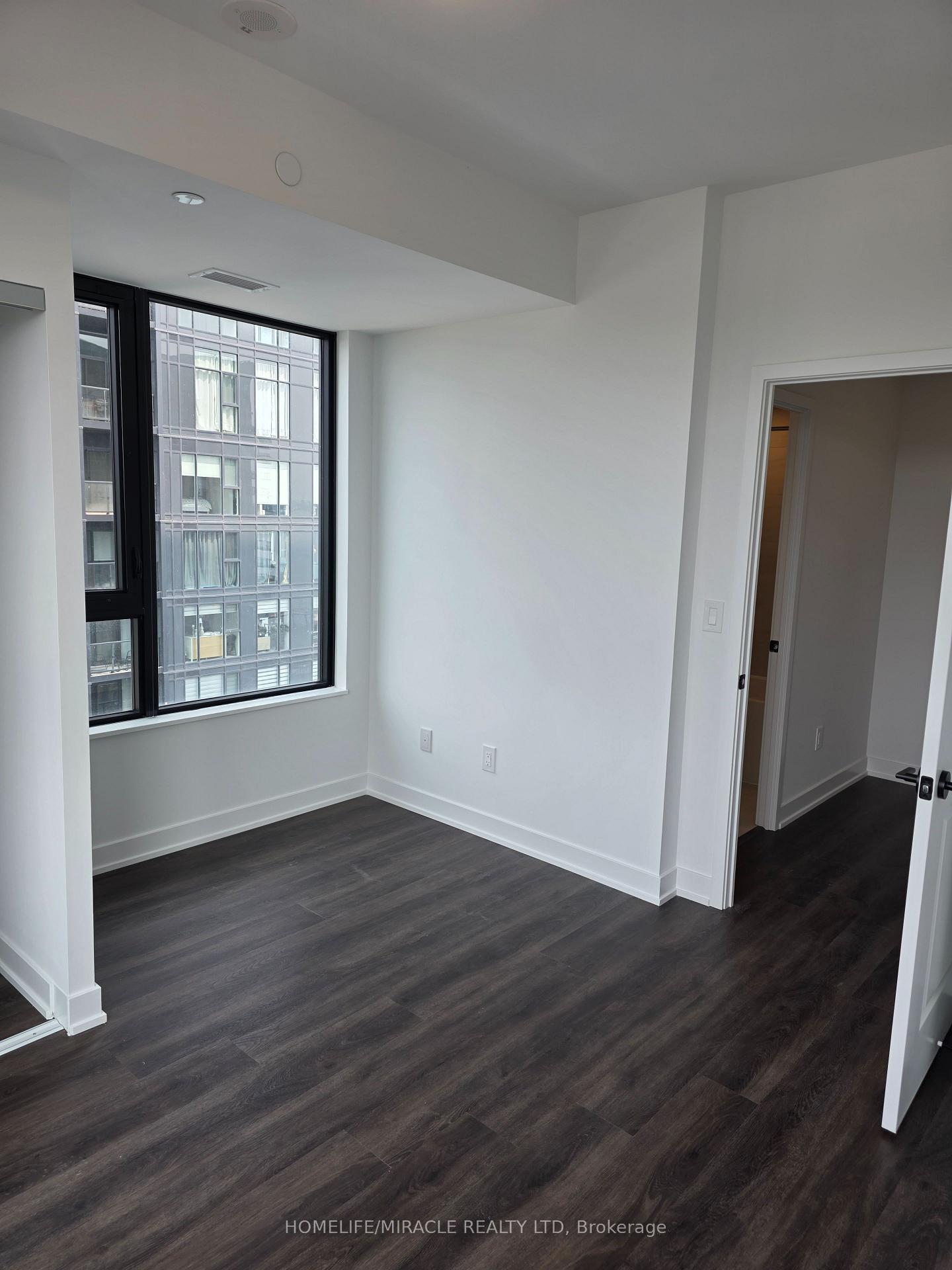 Photo 7 of 2075 Lakeshore Road, Burlington, Brant — HOMEH