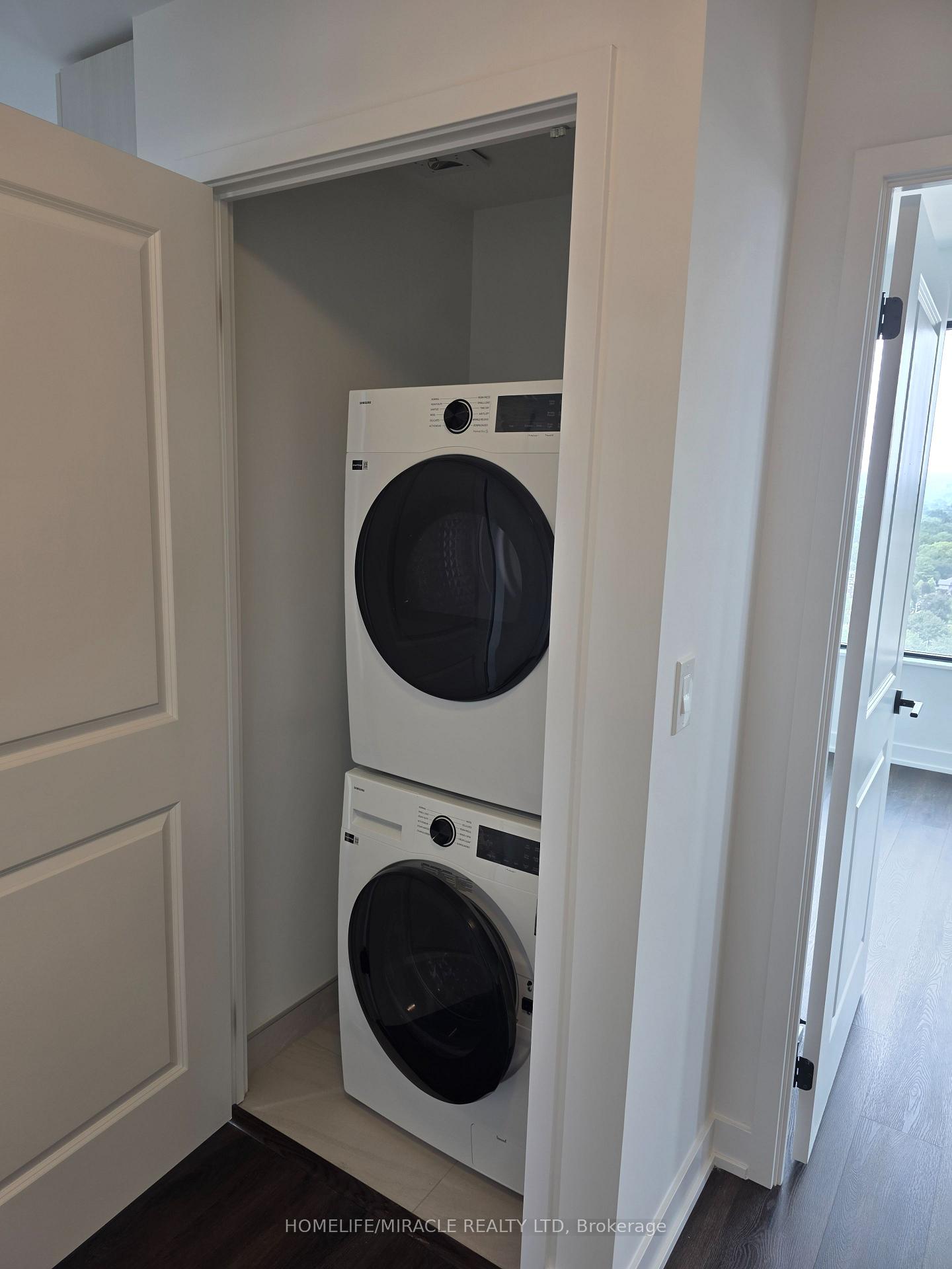 Photo 12 of 2075 Lakeshore Road, Burlington, Brant — HOMEH