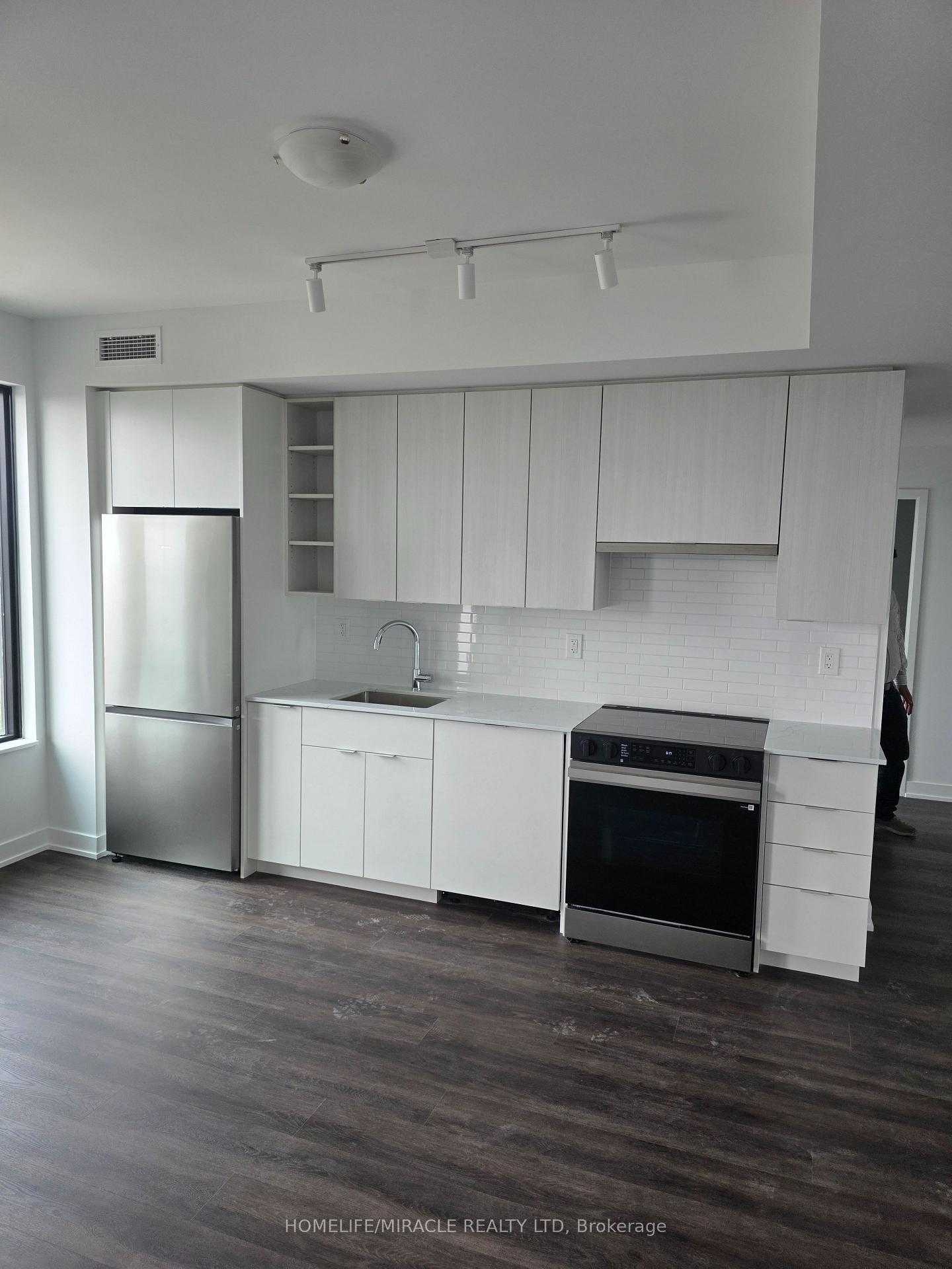 Photo 14 of 2075 Lakeshore Road, Burlington, Brant — HOMEH