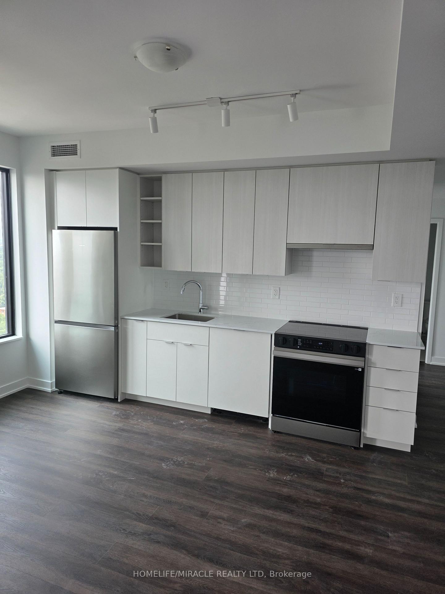 Photo 15 of 2075 Lakeshore Road, Burlington, Brant — HOMEH