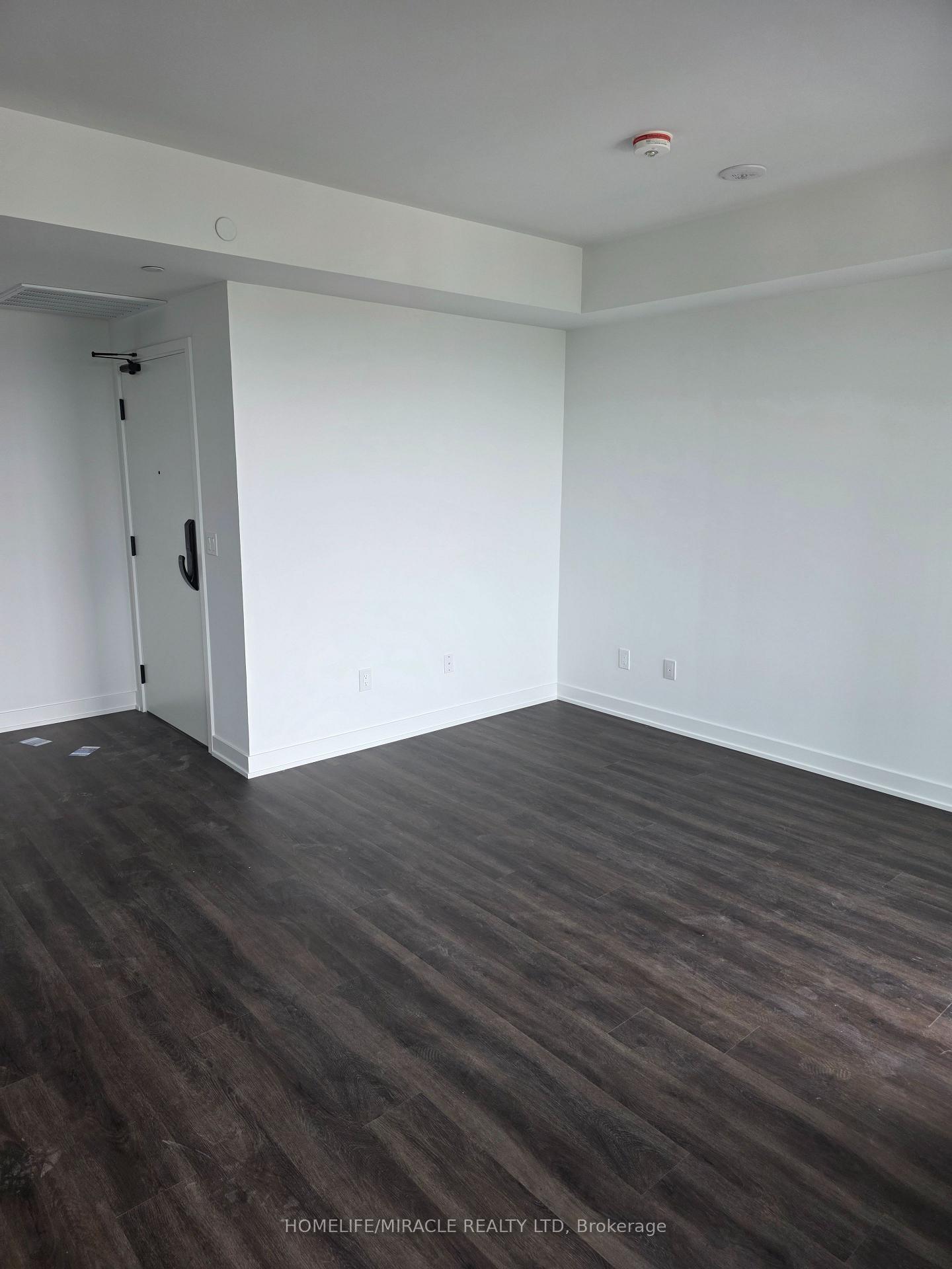 Photo 18 of 2075 Lakeshore Road, Burlington, Brant — HOMEH