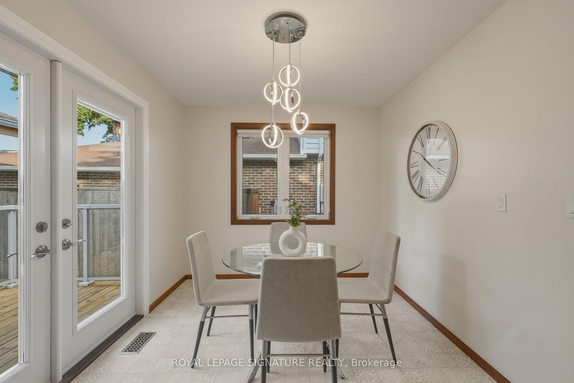 Photo 12 of 1843 Stonepath Crescent, Mississauga, Applewood — HOMEH