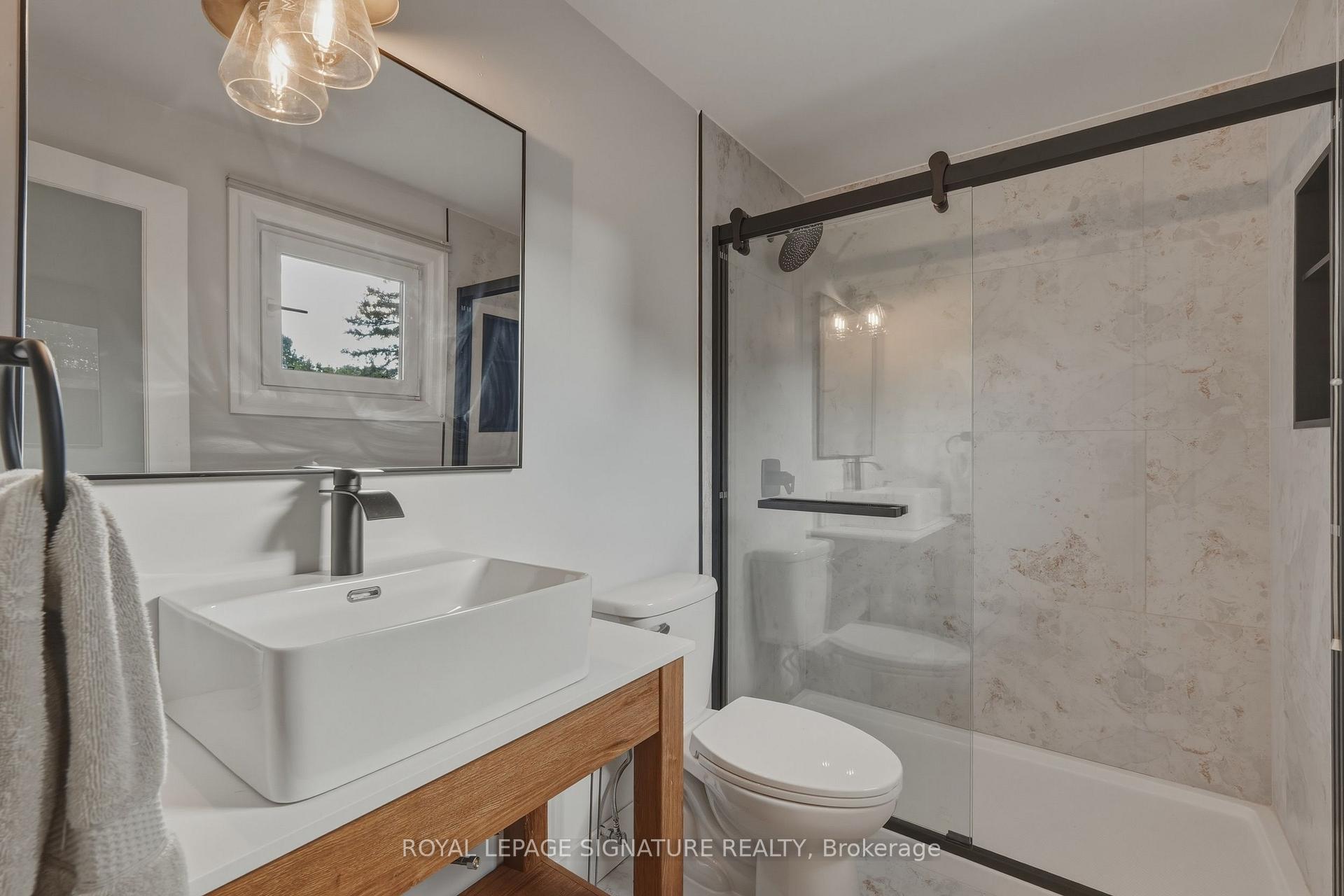 Photo 17 of 1843 Stonepath Crescent, Mississauga, Applewood — HOMEH