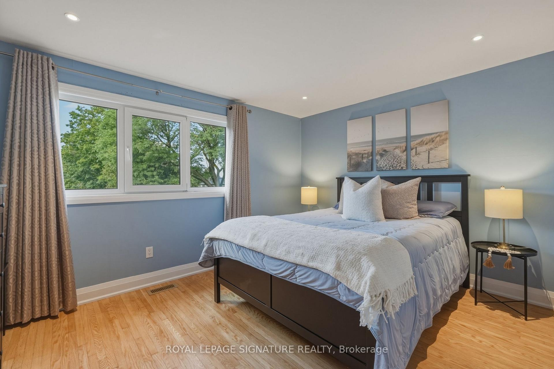 Photo 19 of 1843 Stonepath Crescent, Mississauga, Applewood — HOMEH