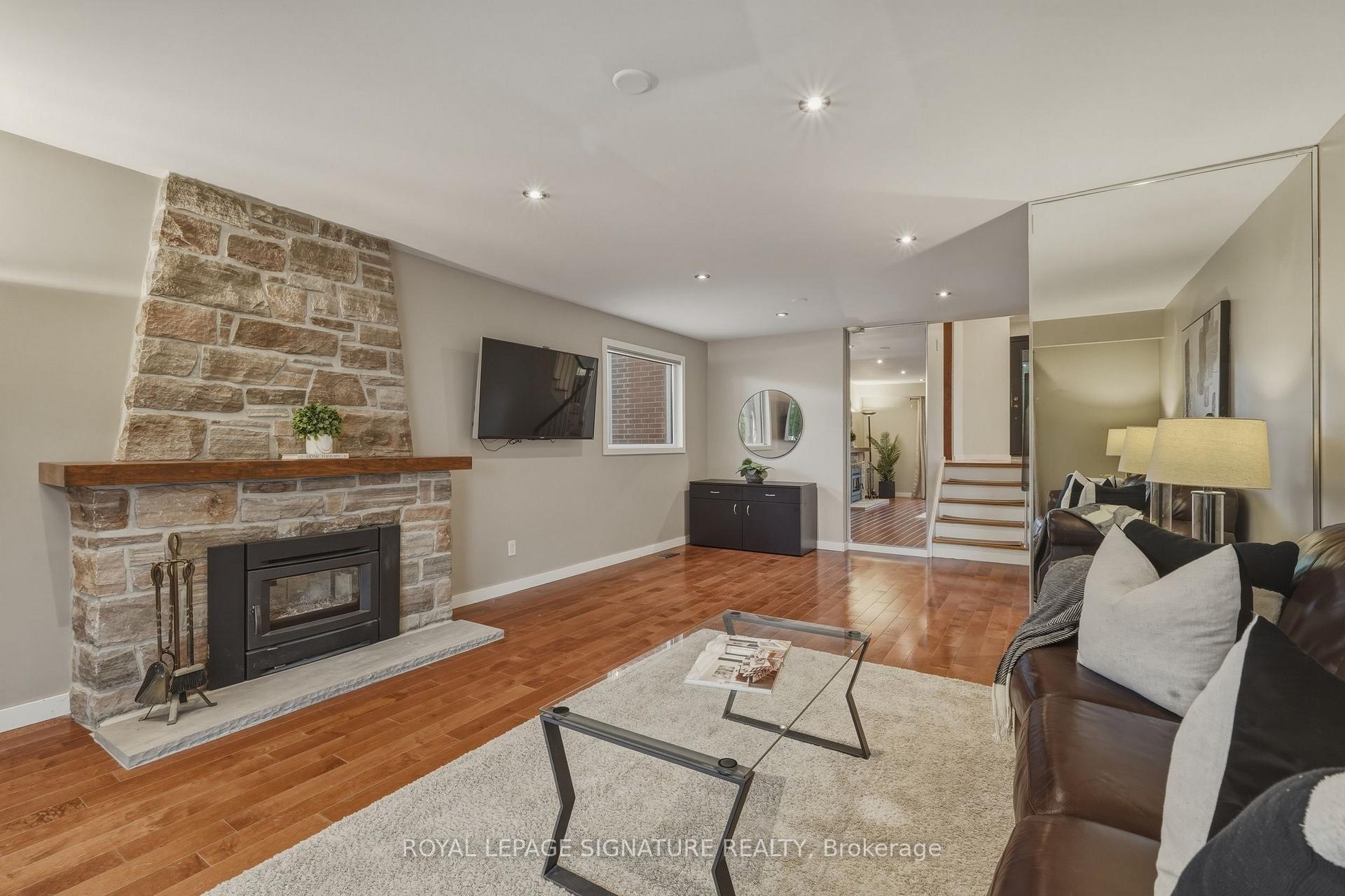 Photo 21 of 1843 Stonepath Crescent, Mississauga, Applewood — HOMEH