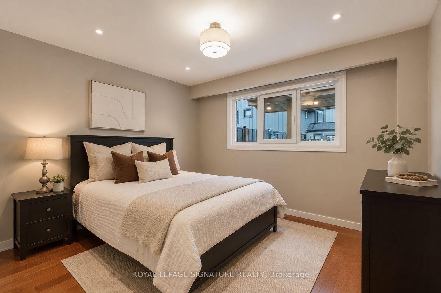 Photo 24 of 1843 Stonepath Crescent, Mississauga, Applewood — HOMEH