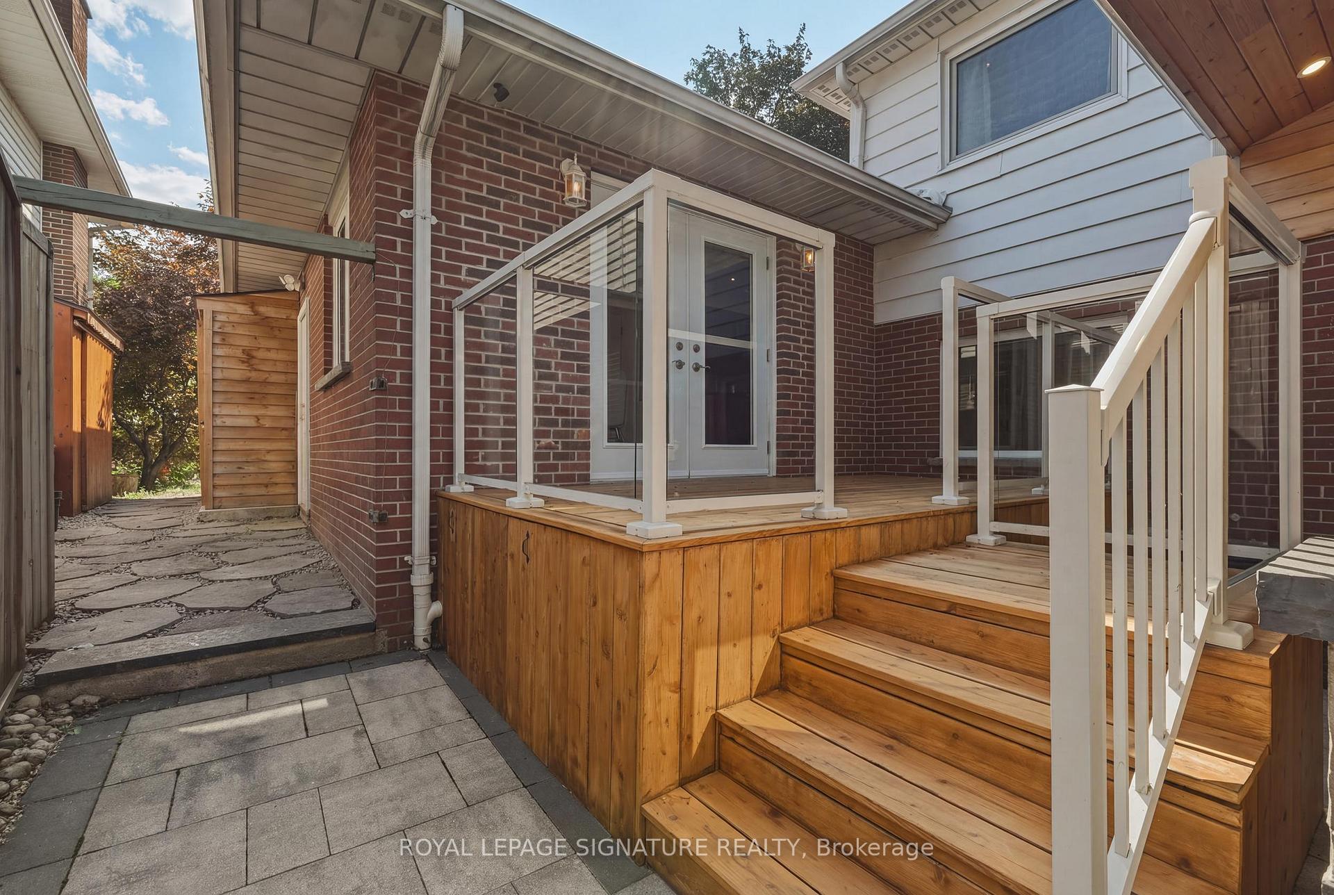 Photo 31 of 1843 Stonepath Crescent, Mississauga, Applewood — HOMEH