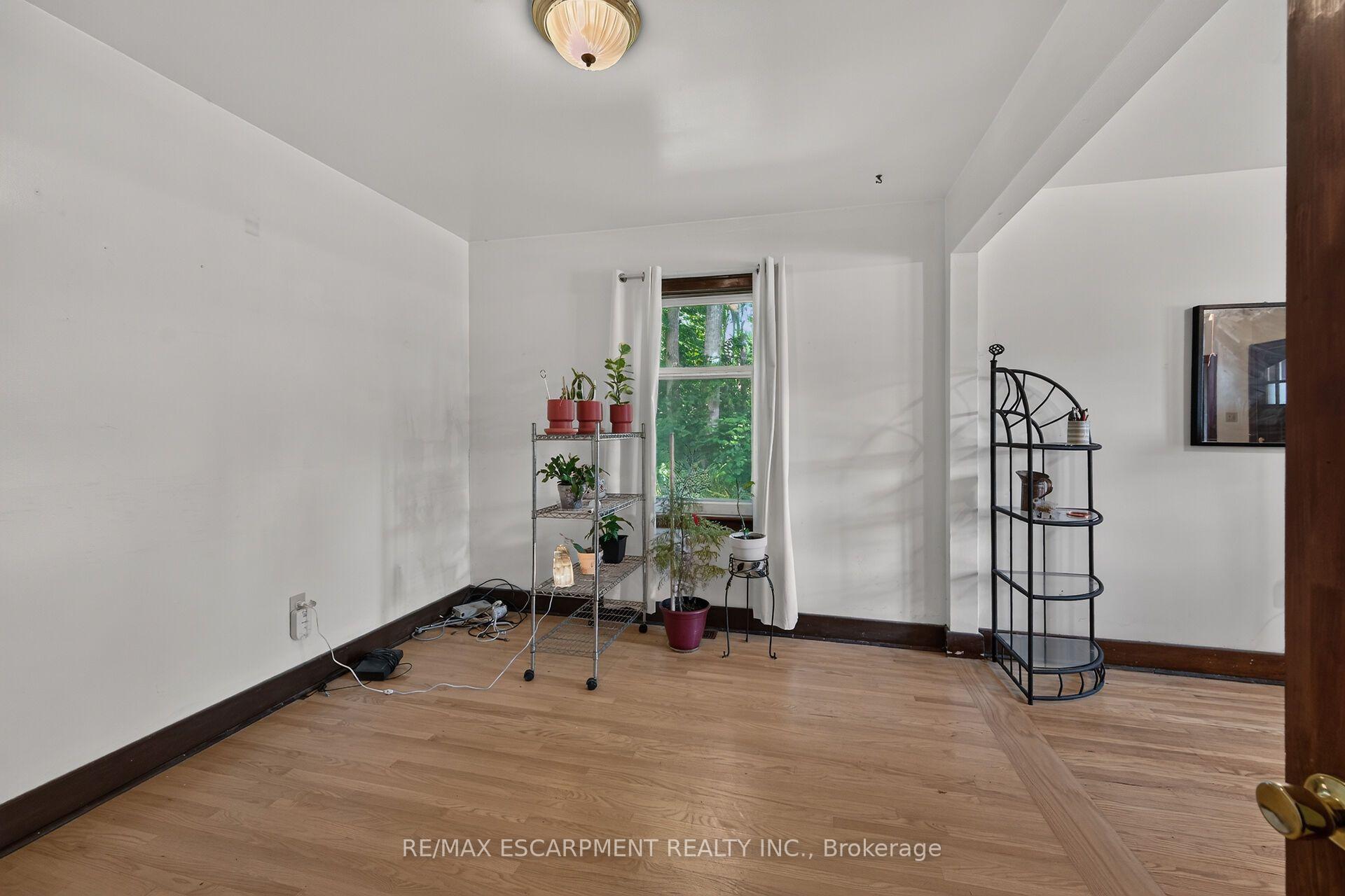 Photo 10 of 60 Locks Road, Brantford, Echo Place — HOMEH