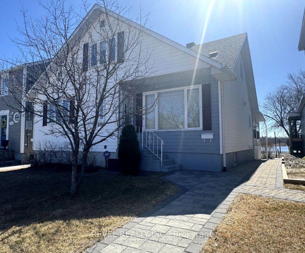 Front of 406 Toke Street